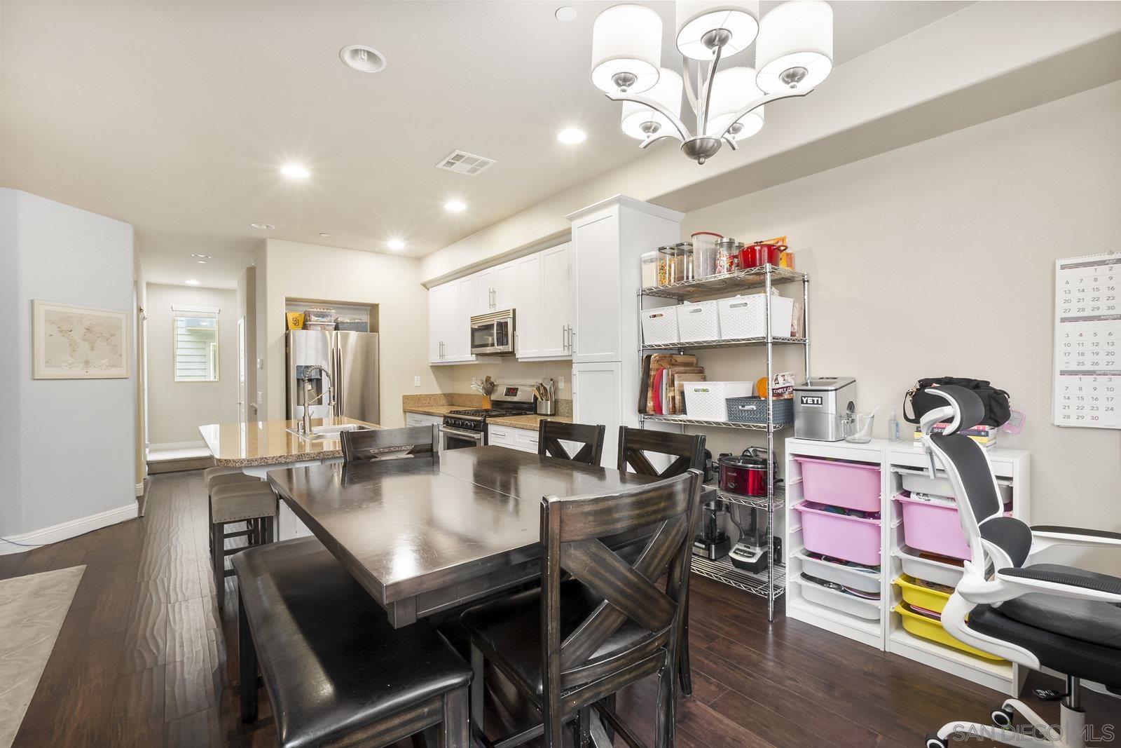 Detail Gallery Image 9 of 36 For 4541  Rainier Ave  #13,  San Diego,  CA 92120 - 4 Beds | 3 Baths