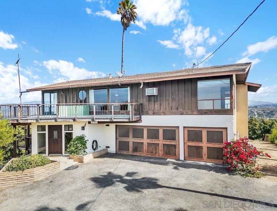 Detail Gallery Image 3 of 43 For 30311  Circle R Lane, Valley Center,  CA 92082 - 5 Beds | 3 Baths