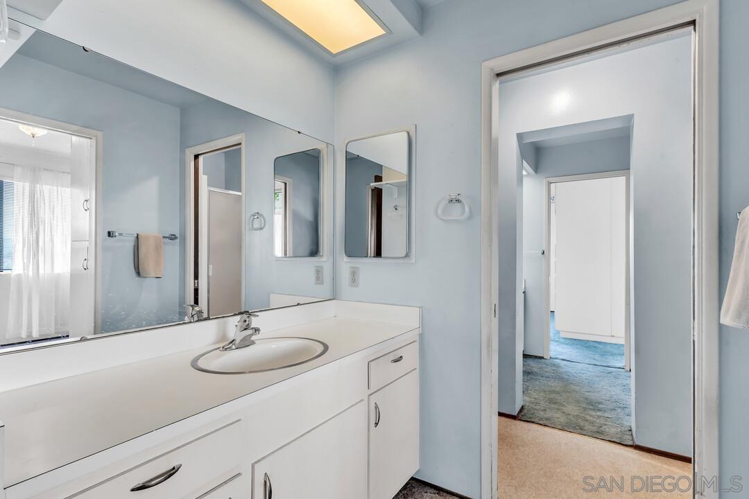 Detail Gallery Image 30 of 43 For 30311  Circle R Lane, Valley Center,  CA 92082 - 5 Beds | 3 Baths