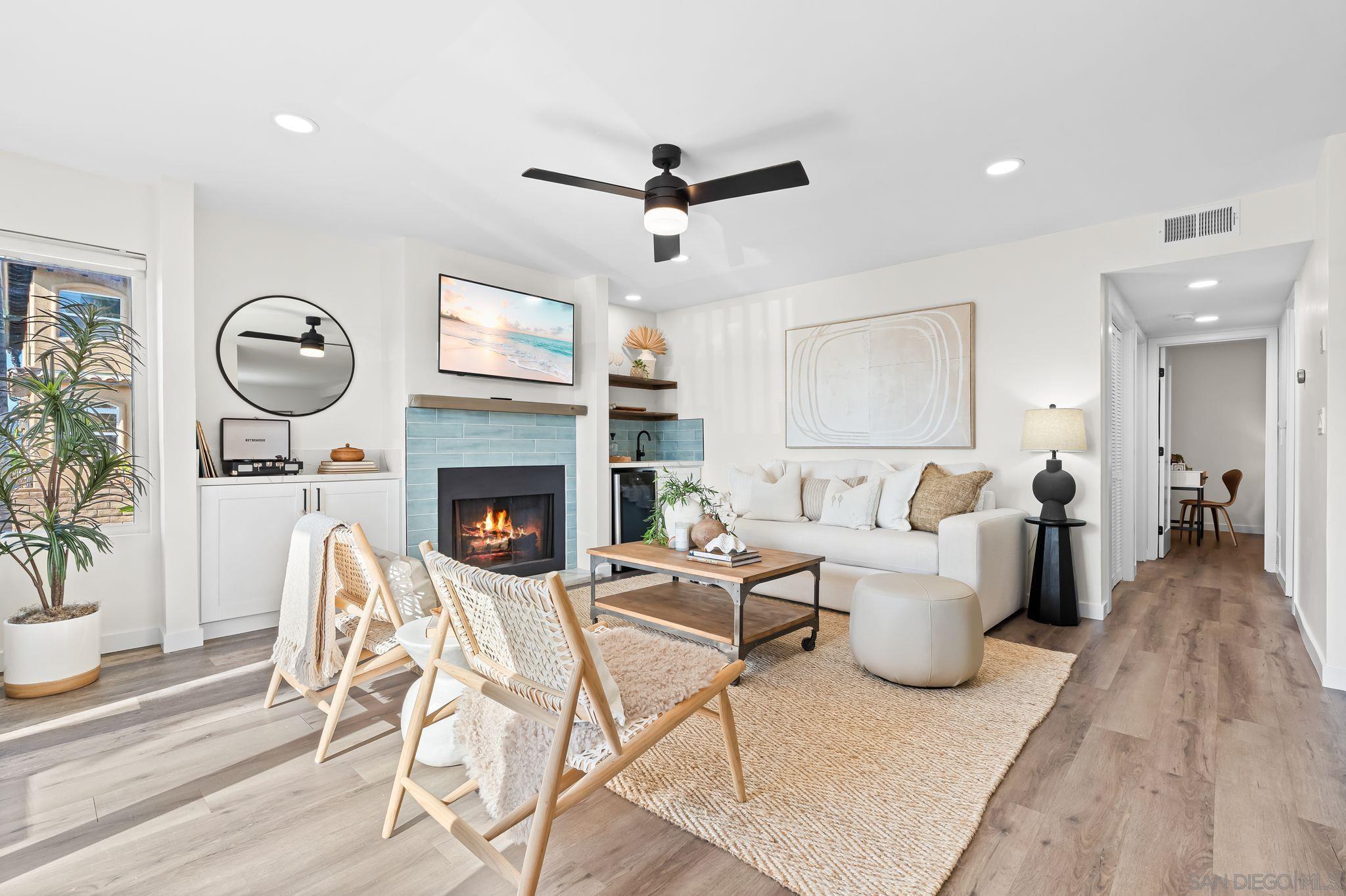 Front Image Thumbnail for SD250043545