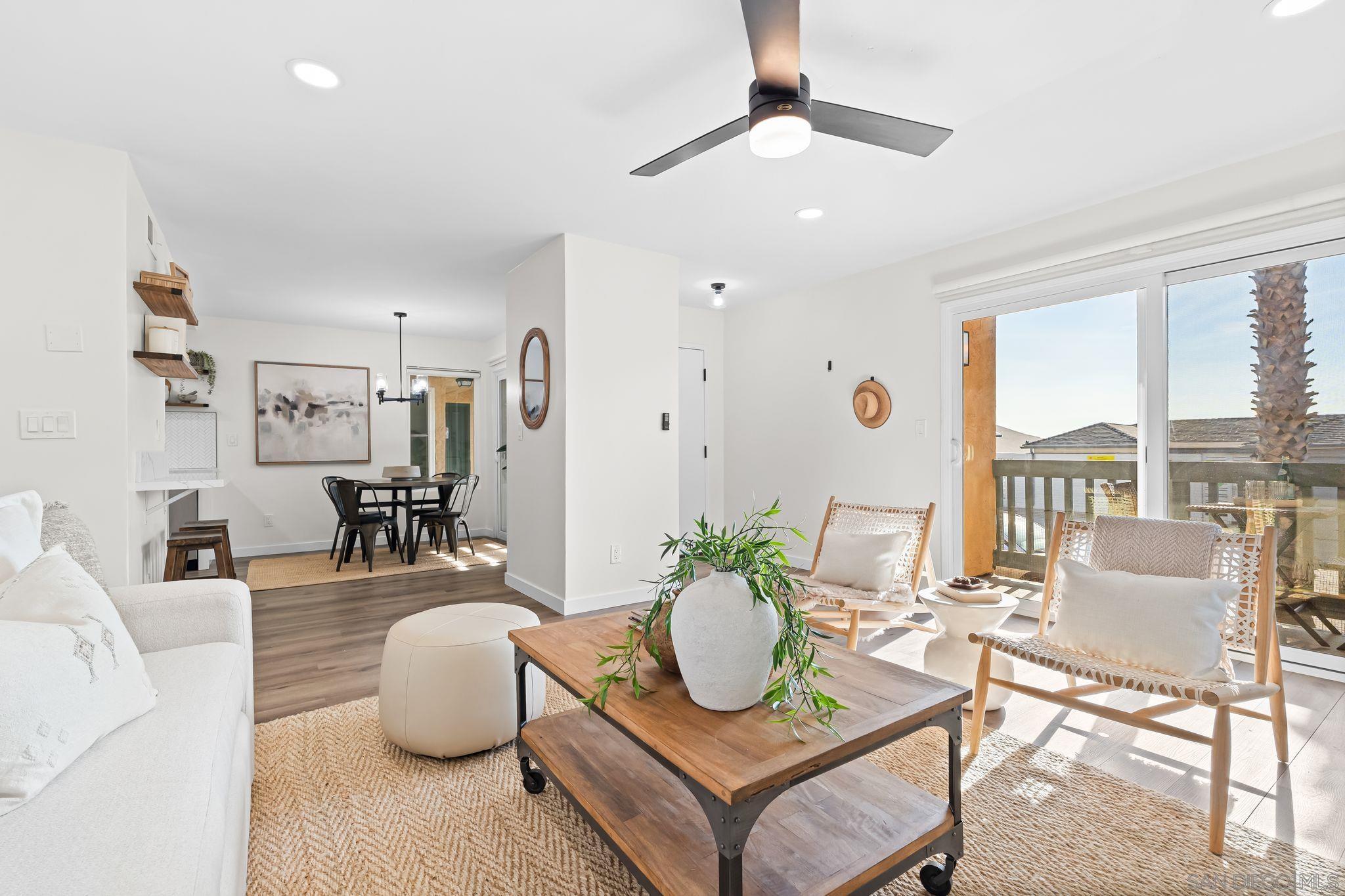 Detail Gallery Image 3 of 37 For 1324  S Pacific  #3,  Oceanside,  CA 92054 - 2 Beds | 2 Baths