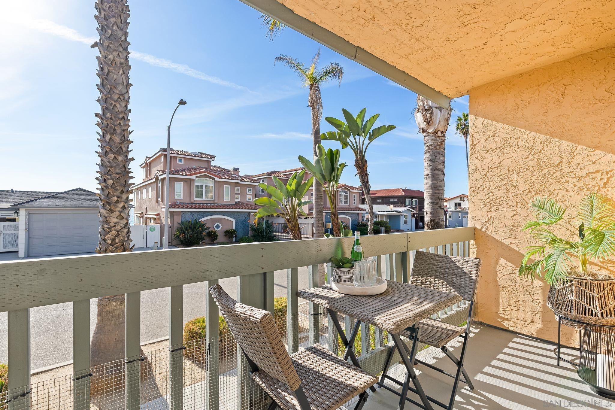Detail Gallery Image 22 of 37 For 1324  S Pacific  #3,  Oceanside,  CA 92054 - 2 Beds | 2 Baths