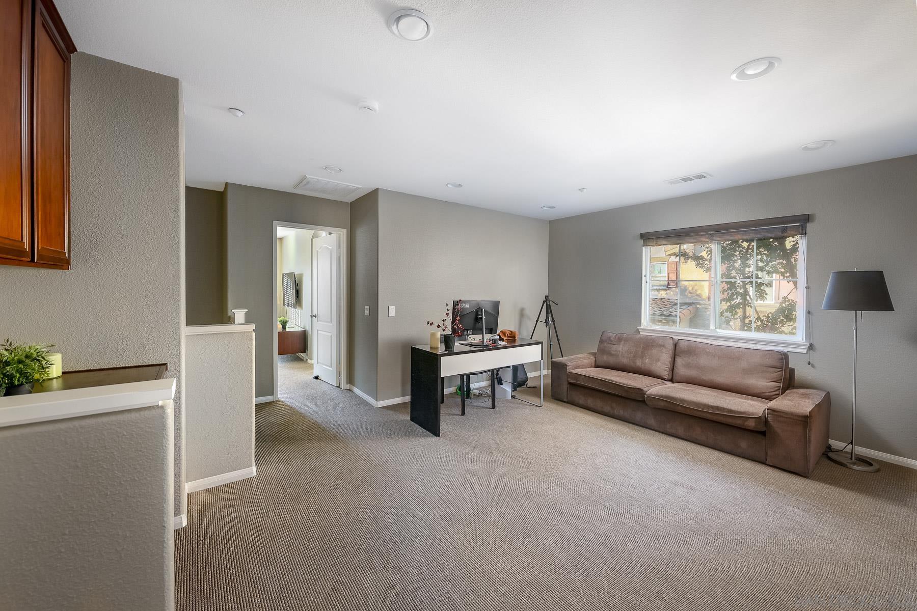 Detail Gallery Image 14 of 37 For 10447  Whitcomb Way  #161,  San Diego,  CA 92127 - 4 Beds | 2/1 Baths