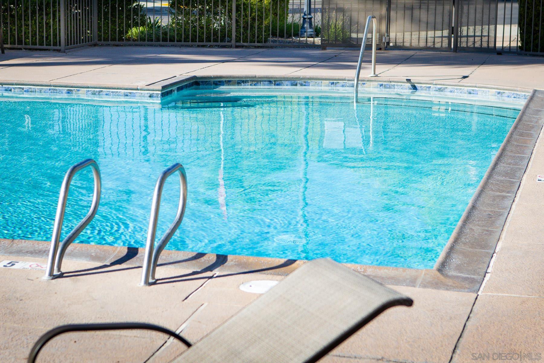 Detail Gallery Image 22 of 37 For 10447  Whitcomb Way  #161,  San Diego,  CA 92127 - 4 Beds | 2/1 Baths