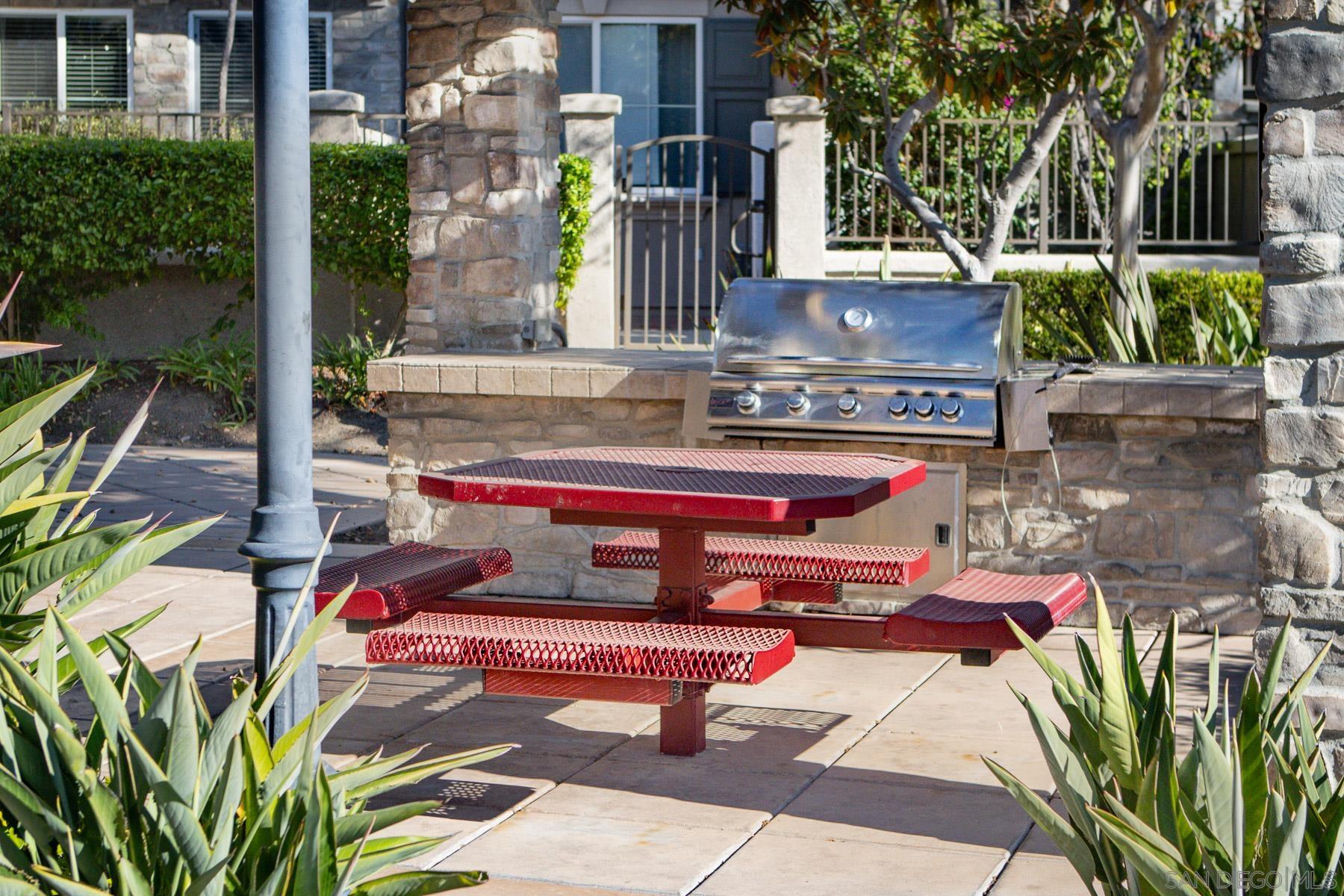 Detail Gallery Image 25 of 37 For 10447  Whitcomb Way  #161,  San Diego,  CA 92127 - 4 Beds | 2/1 Baths