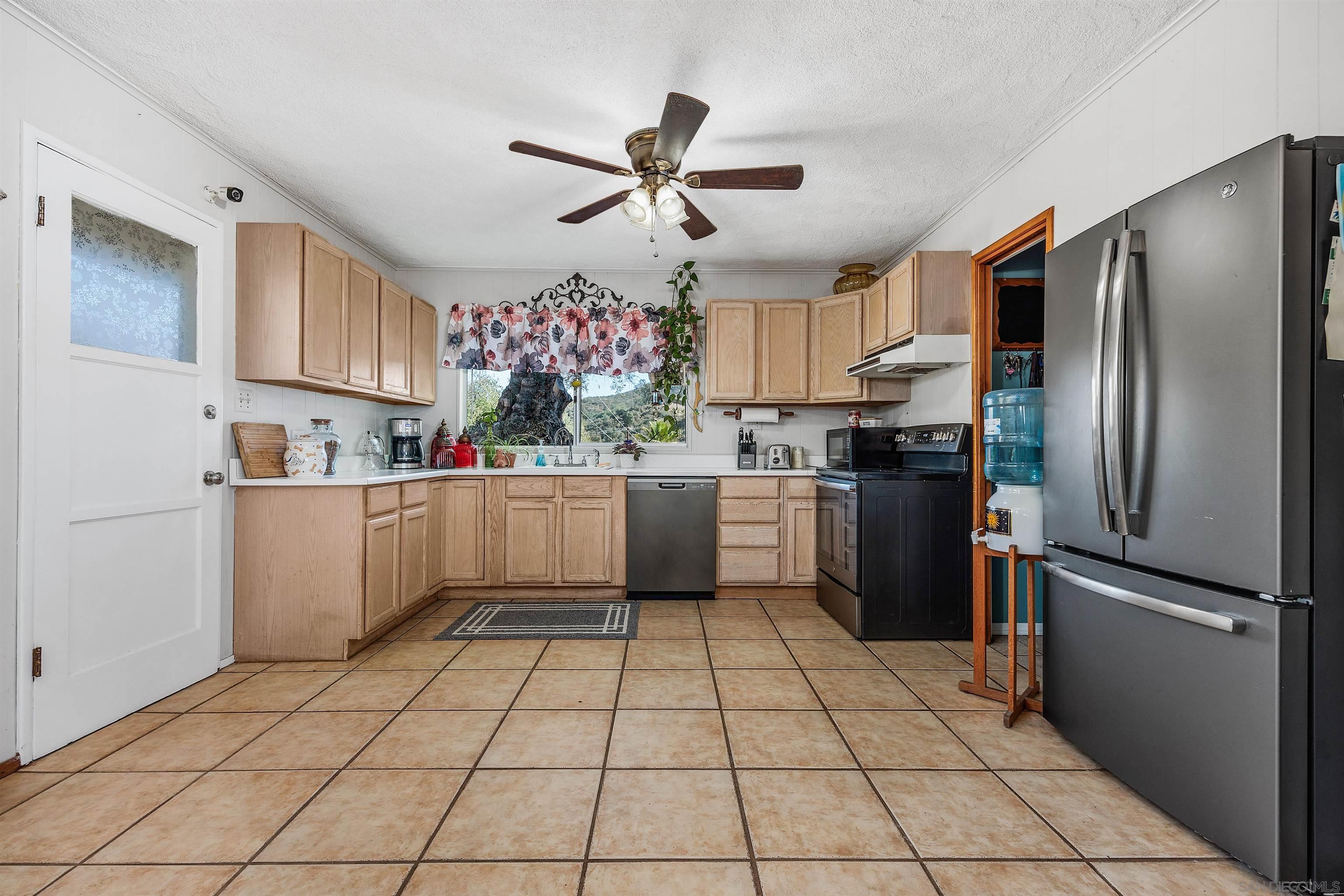 Detail Gallery Image 15 of 56 For 11270  San Luis Rey Dr, Valley Center,  CA 92082 - 3 Beds | 2/1 Baths