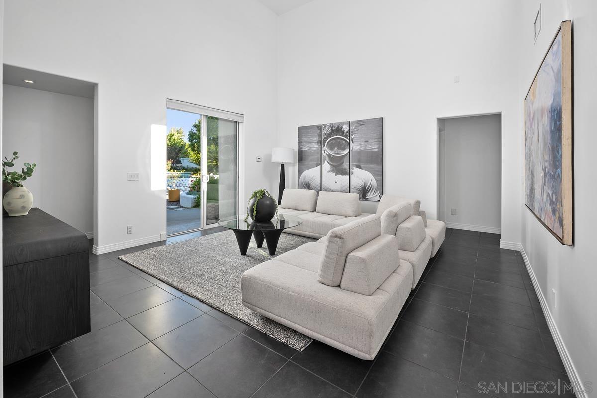 Detail Gallery Image 13 of 23 For 6172  via Posada Del Norte, Rancho Santa Fe,  CA 92067 - 5 Beds | 3/1 Baths