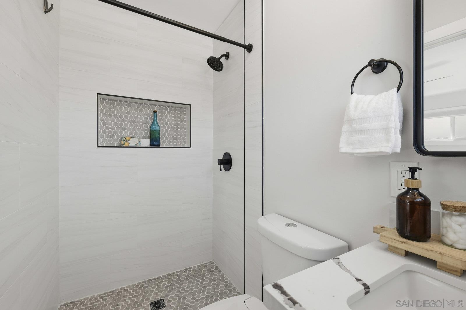 Detail Gallery Image 32 of 41 For 4657  Pocahontas Ave, San Diego,  CA 92117 - 3 Beds | 2 Baths