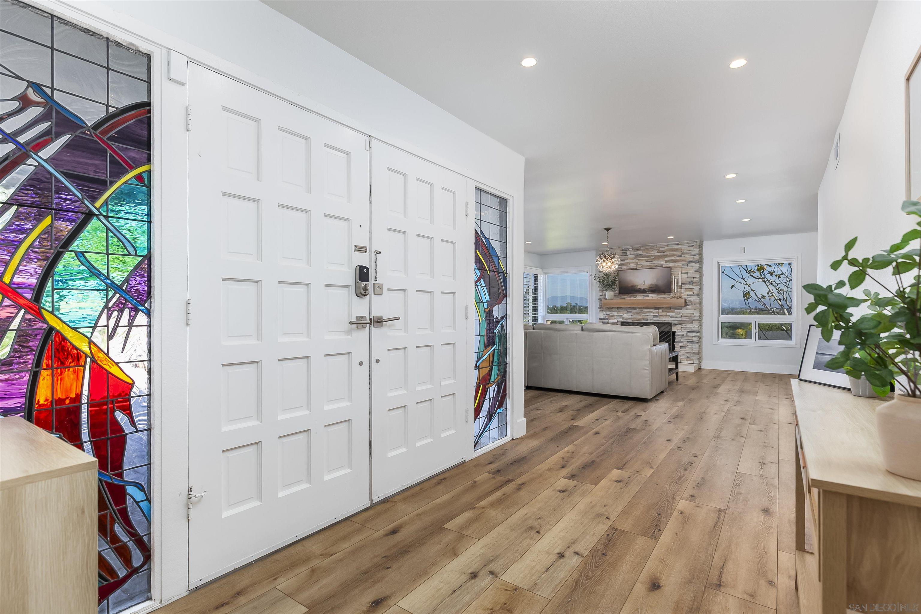 Detail Gallery Image 11 of 51 For 6641  Murray Park Dr, San Diego,  CA 92120 - 5 Beds | 2/1 Baths