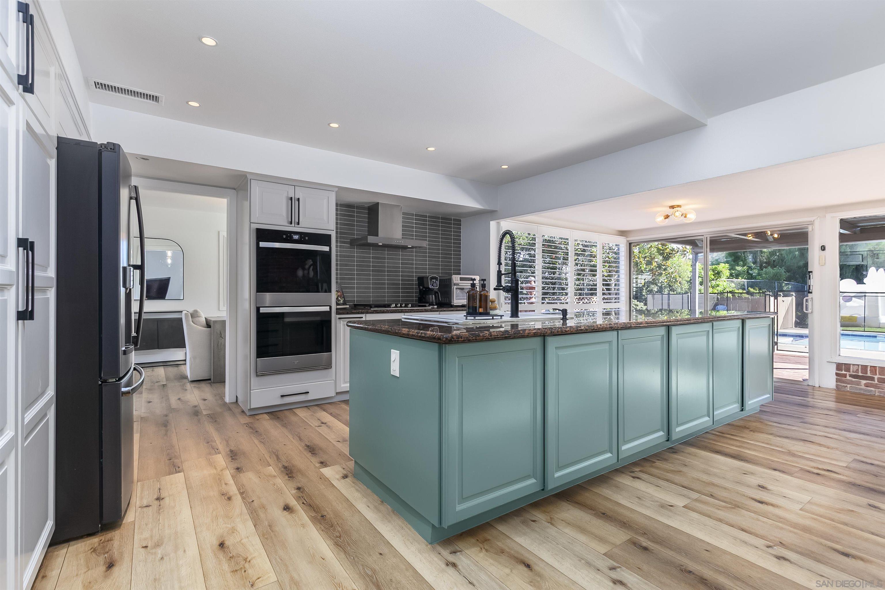 Detail Gallery Image 18 of 51 For 6641  Murray Park Dr, San Diego,  CA 92120 - 5 Beds | 2/1 Baths