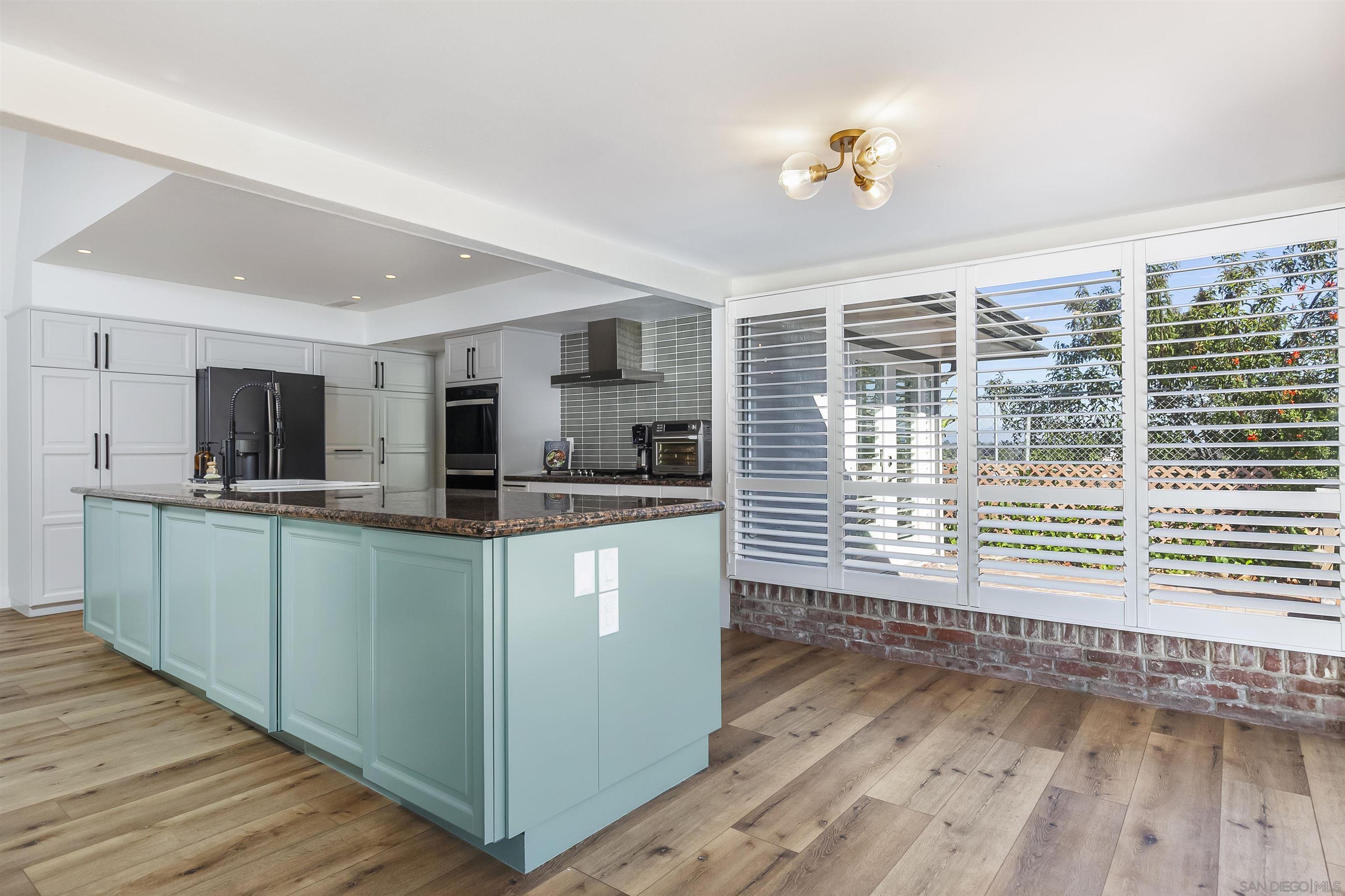 Detail Gallery Image 21 of 46 For 6641  Murray Park Dr, San Diego,  CA 92120 - 5 Beds | 2/1 Baths