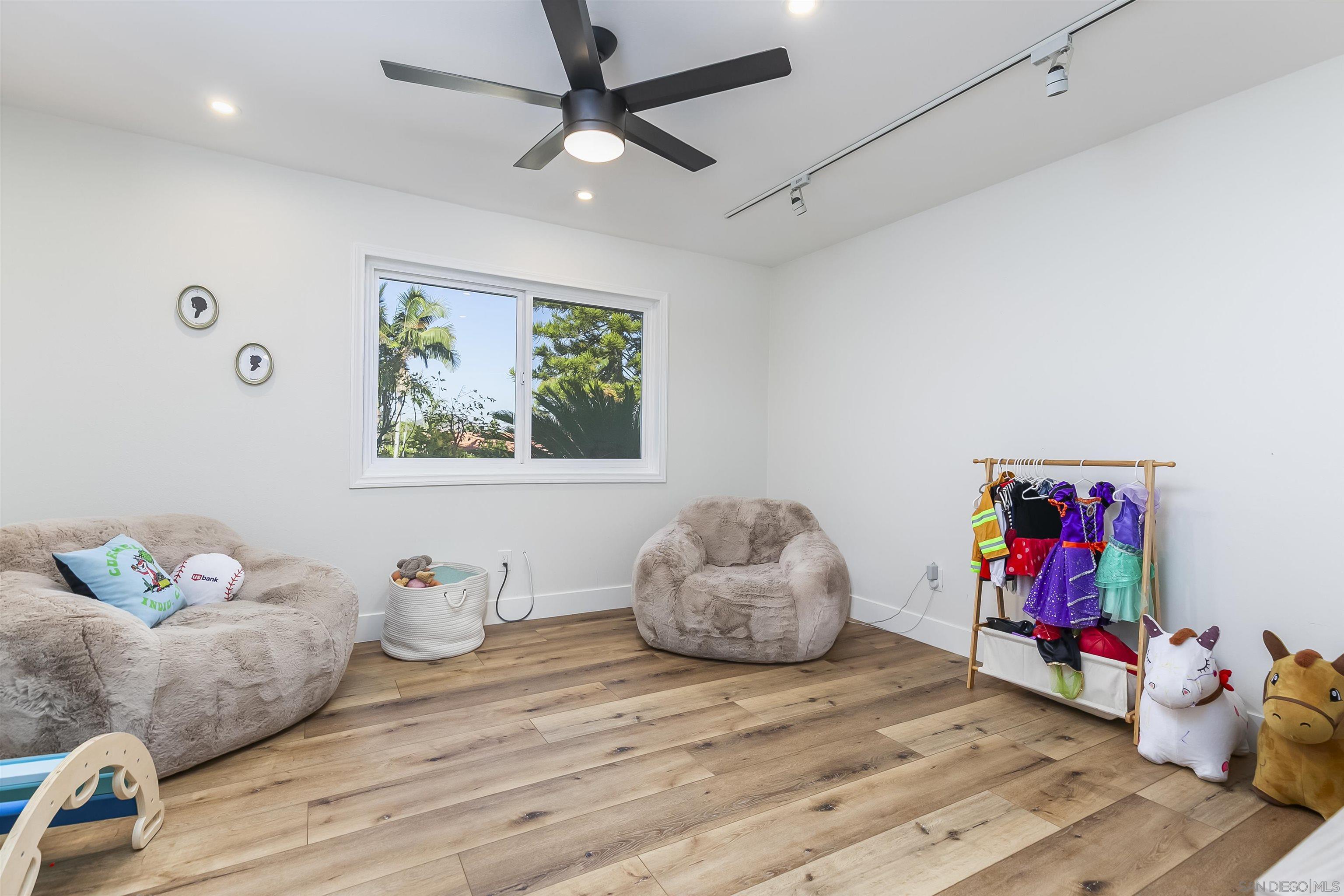 Detail Gallery Image 39 of 51 For 6641  Murray Park Dr, San Diego,  CA 92120 - 5 Beds | 2/1 Baths