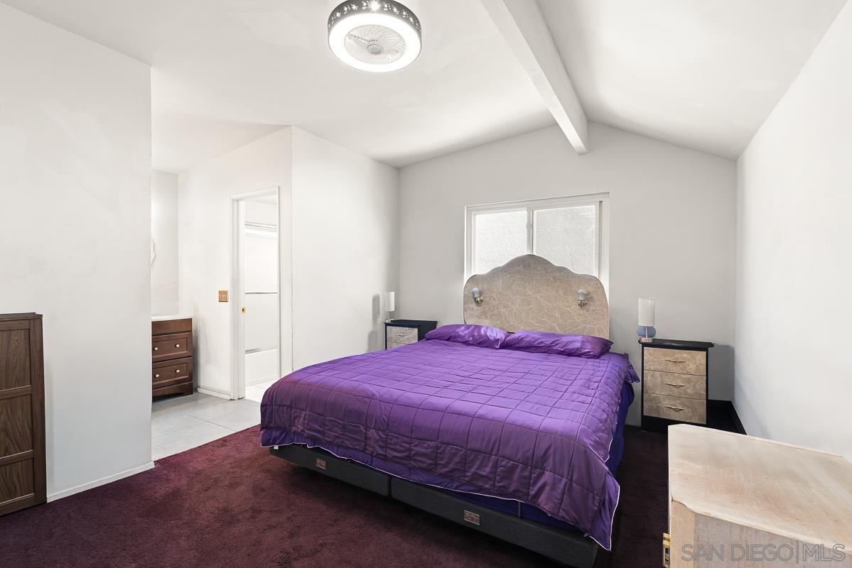 Detail Gallery Image 8 of 11 For 595  Copper Dr., Vista,  CA 92083 - 5 Beds | 2/1 Baths