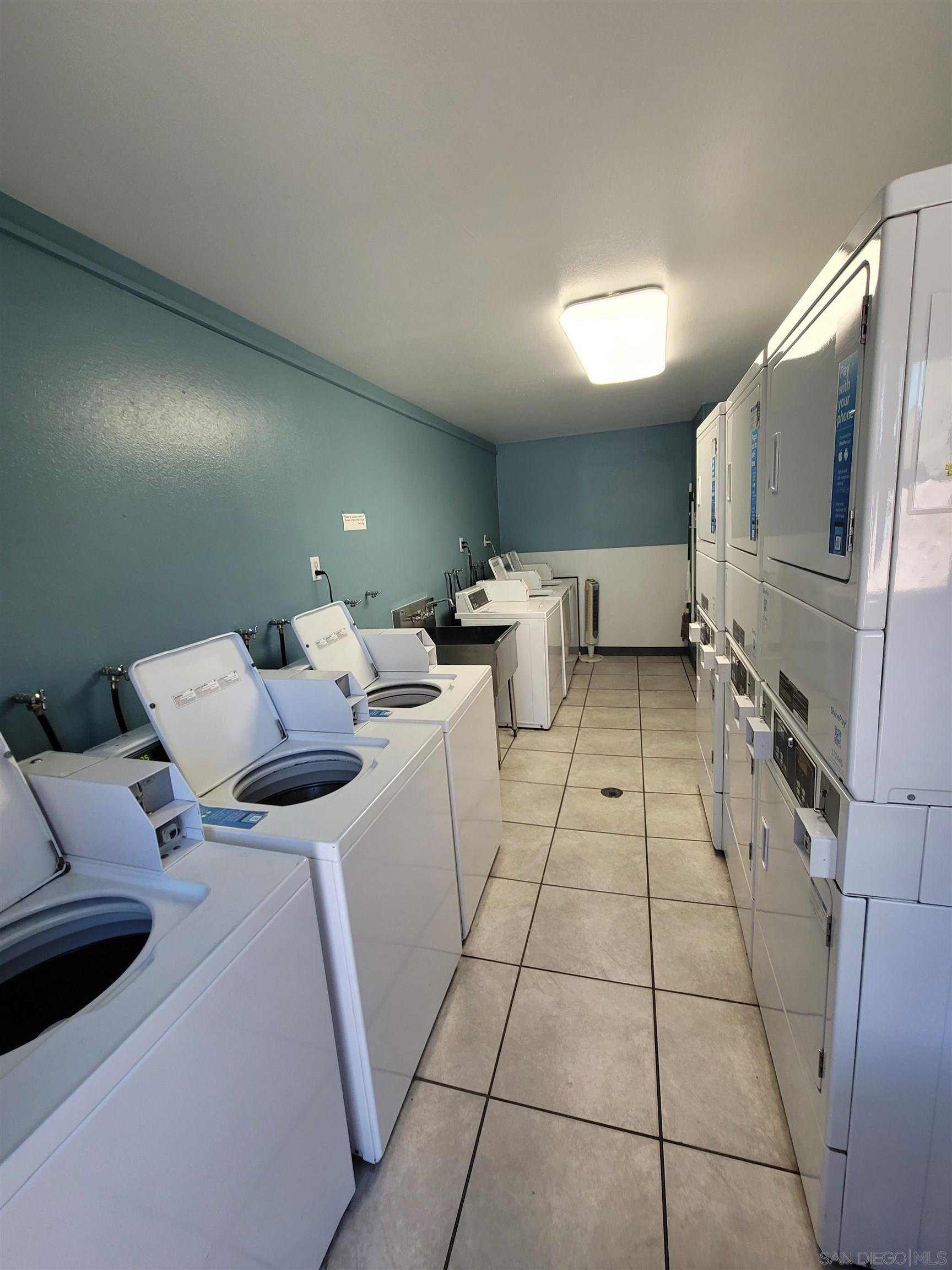 Detail Gallery Image 20 of 23 For 3557  Kenora Dr  #22,  Spring Valley,  CA 91977 - 2 Beds | 2 Baths