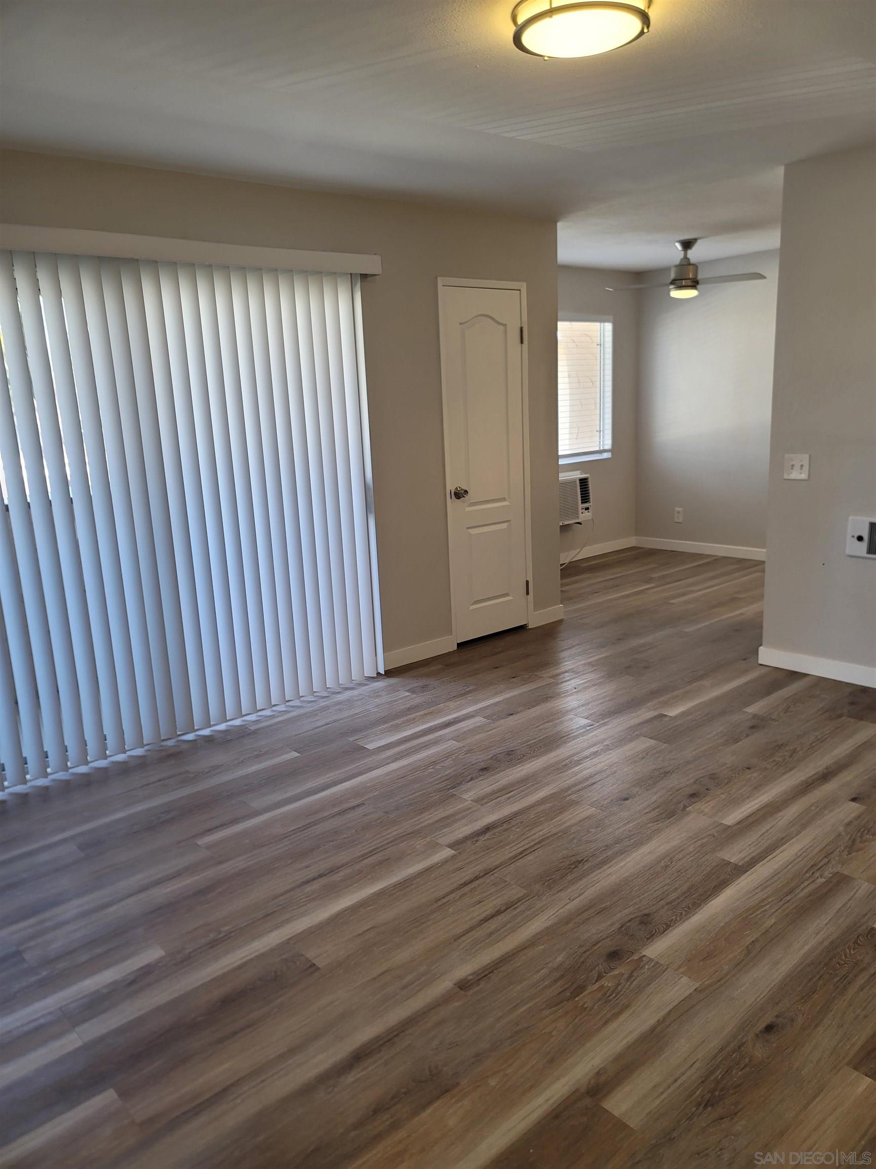 Detail Gallery Image 5 of 23 For 3557  Kenora Dr  #22,  Spring Valley,  CA 91977 - 2 Beds | 2 Baths