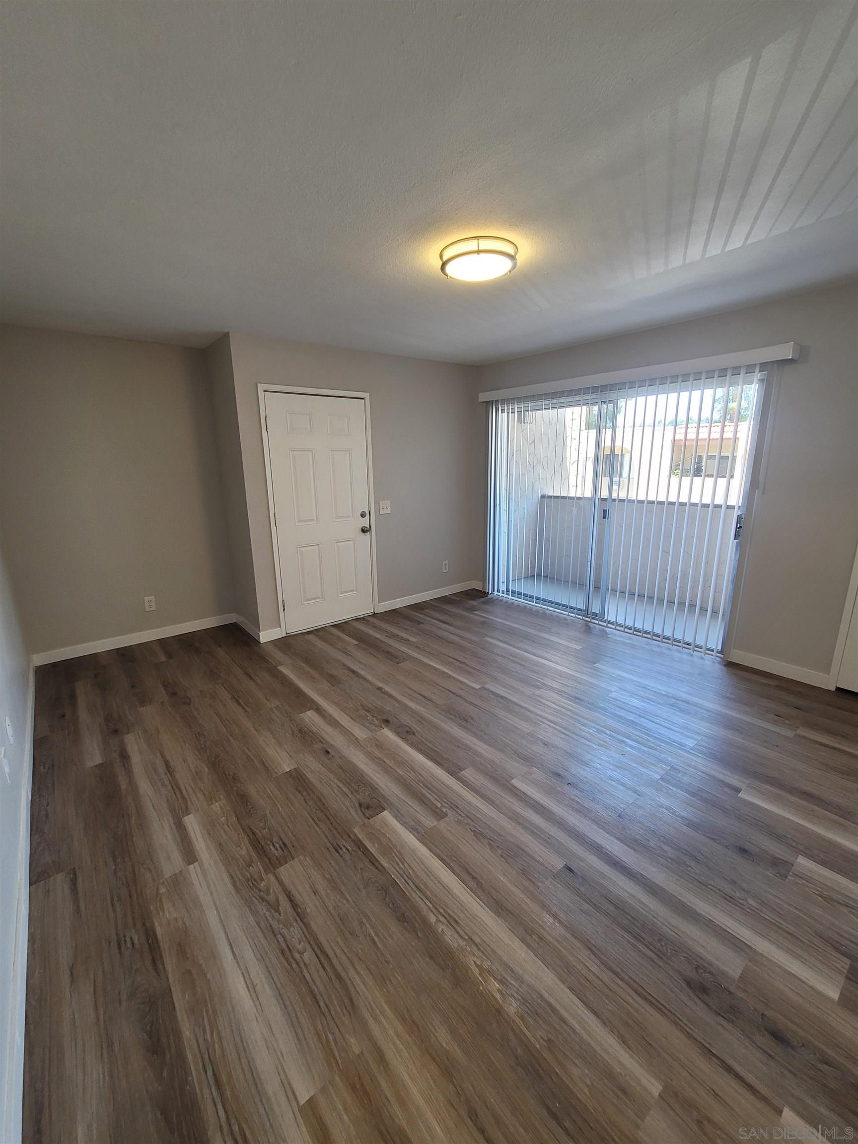 Detail Gallery Image 7 of 23 For 3557  Kenora Dr  #22,  Spring Valley,  CA 91977 - 2 Beds | 2 Baths