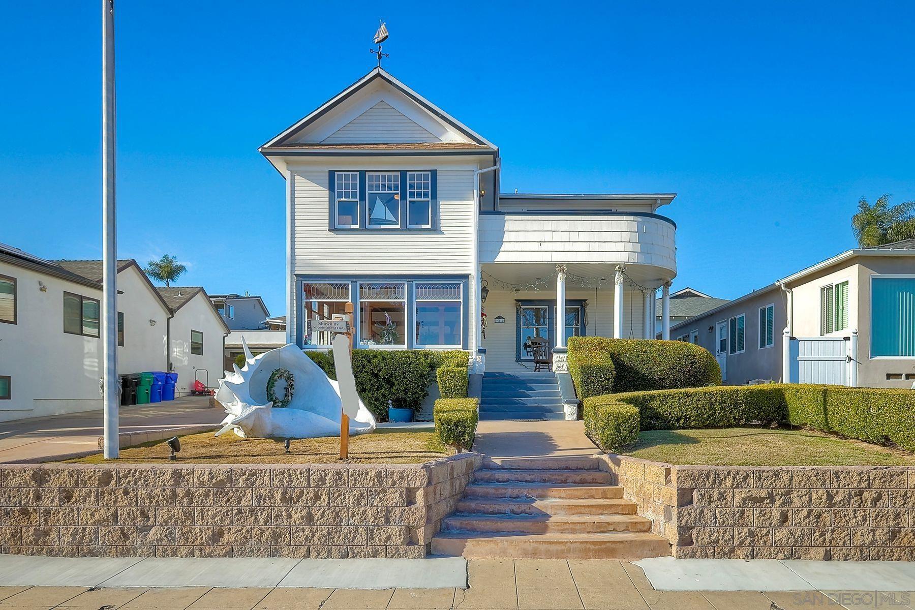 Detail Gallery Image 11 of 65 For 952  Rosecrans, San Diego,  CA 92106 - 5 Beds | 4 Baths