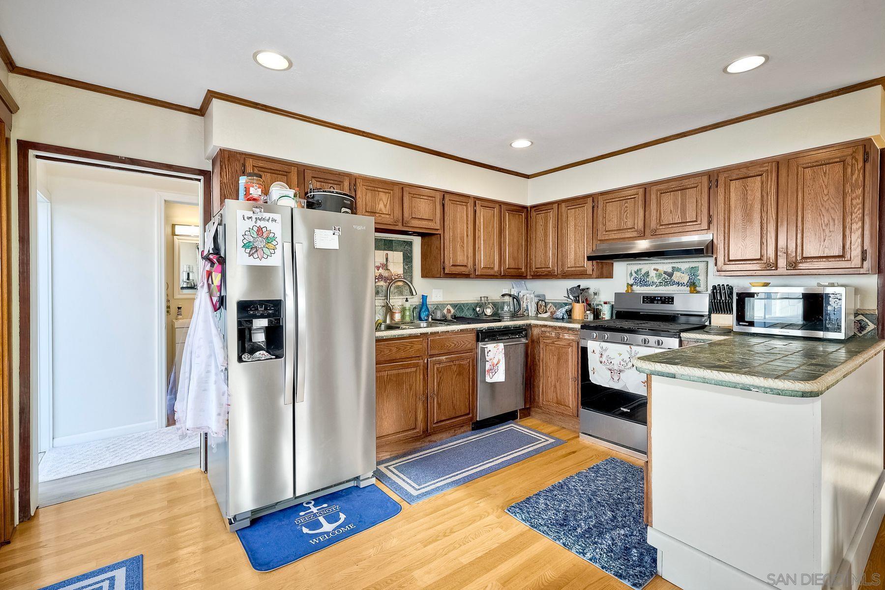 Detail Gallery Image 19 of 65 For 952  Rosecrans, San Diego,  CA 92106 - 5 Beds | 4 Baths