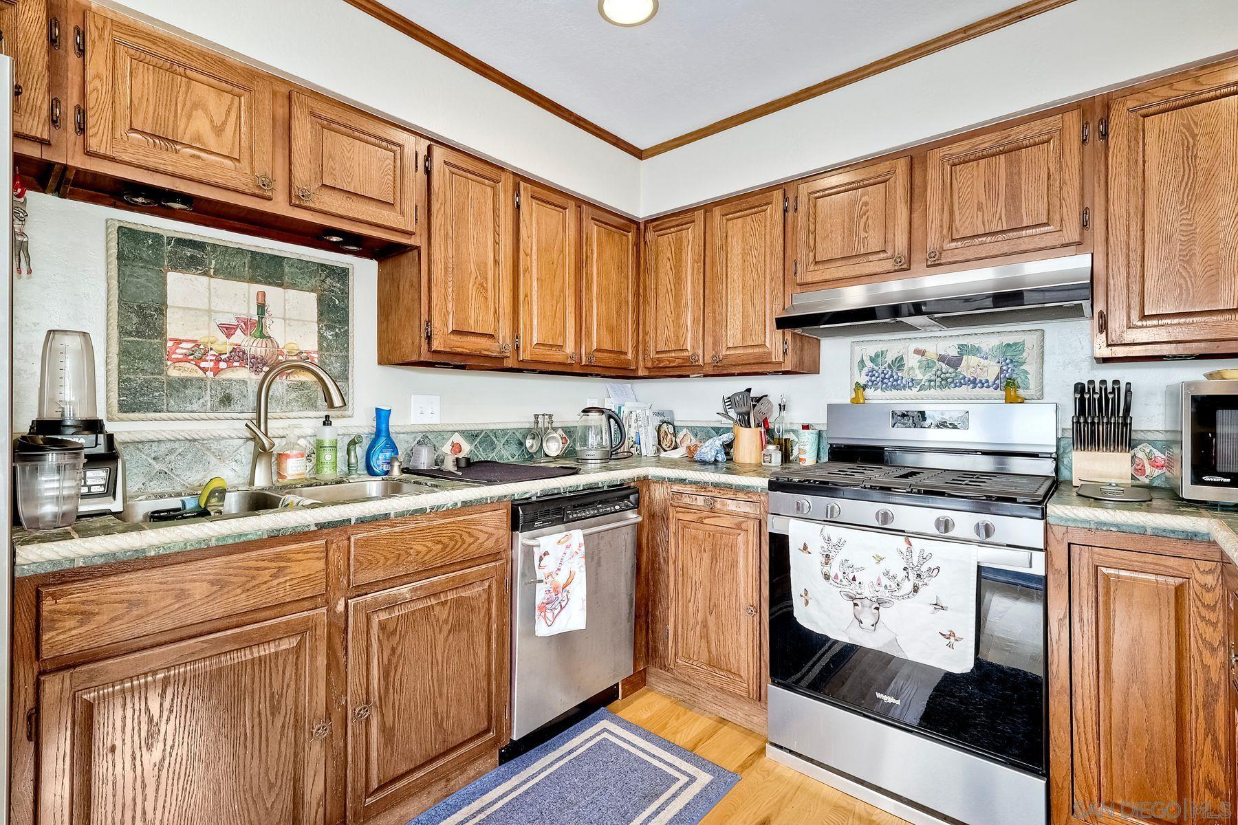 Detail Gallery Image 21 of 65 For 952  Rosecrans, San Diego,  CA 92106 - 5 Beds | 4 Baths