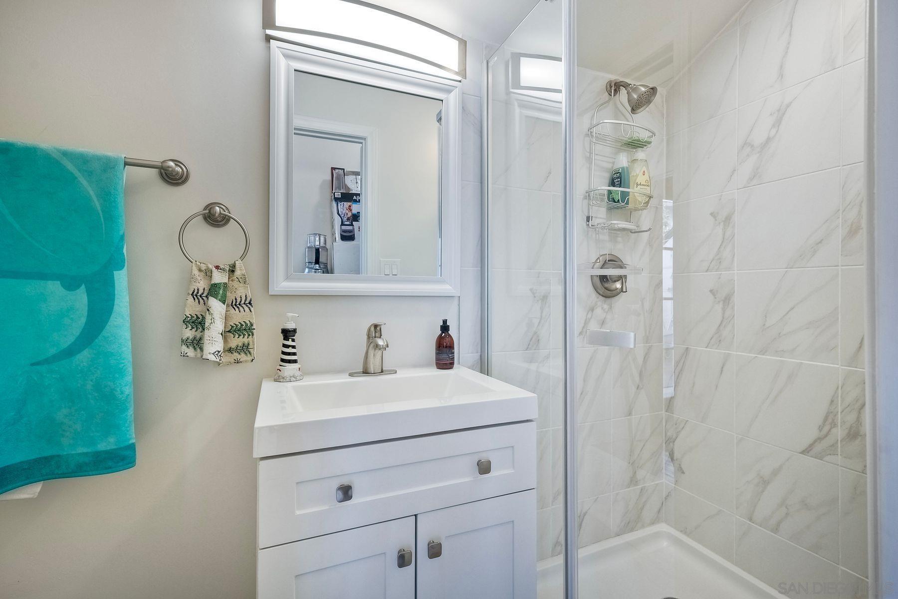 Detail Gallery Image 23 of 65 For 952  Rosecrans, San Diego,  CA 92106 - 5 Beds | 4 Baths