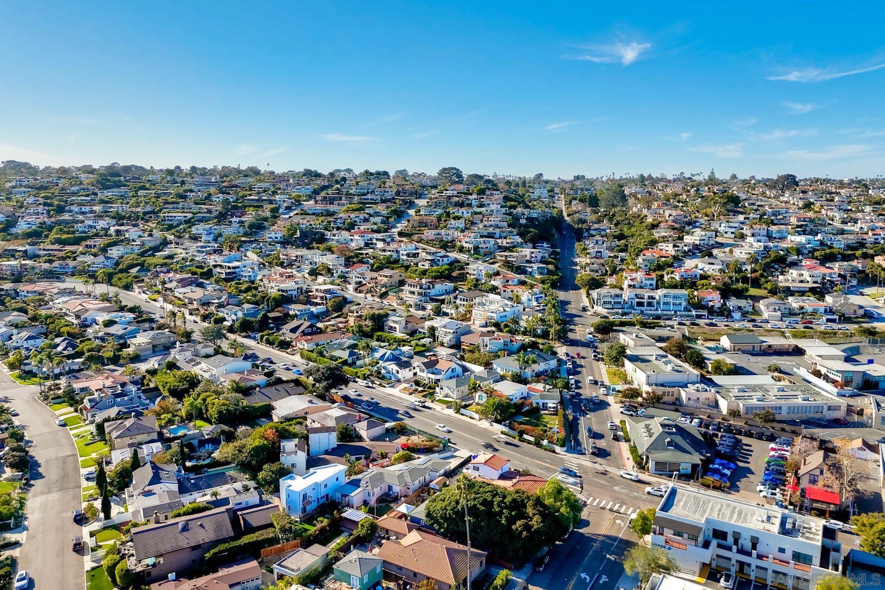 Detail Gallery Image 57 of 65 For 952  Rosecrans, San Diego,  CA 92106 - 5 Beds | 4 Baths