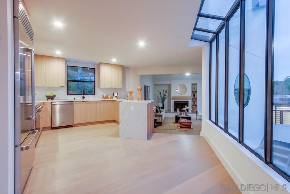 Detail Gallery Image 14 of 61 For 1429  Trabert Ranch Rd, Encinitas,  CA 92024 - 5 Beds | 4 Baths