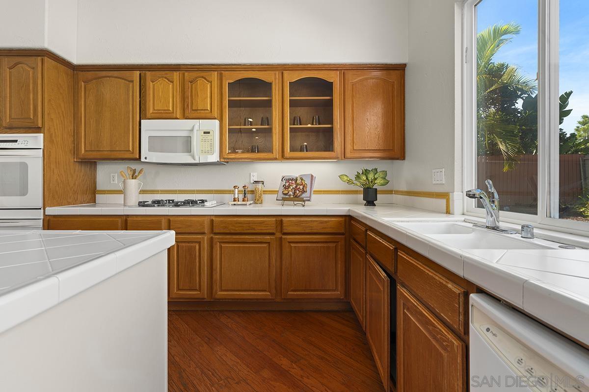 Detail Gallery Image 27 of 70 For 987  Palencia Ct, Chula Vista,  CA 91910 - 4 Beds | 3 Baths