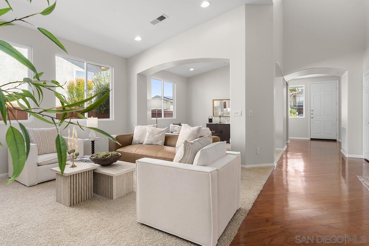 Detail Gallery Image 9 of 70 For 987  Palencia Ct, Chula Vista,  CA 91910 - 4 Beds | 3 Baths