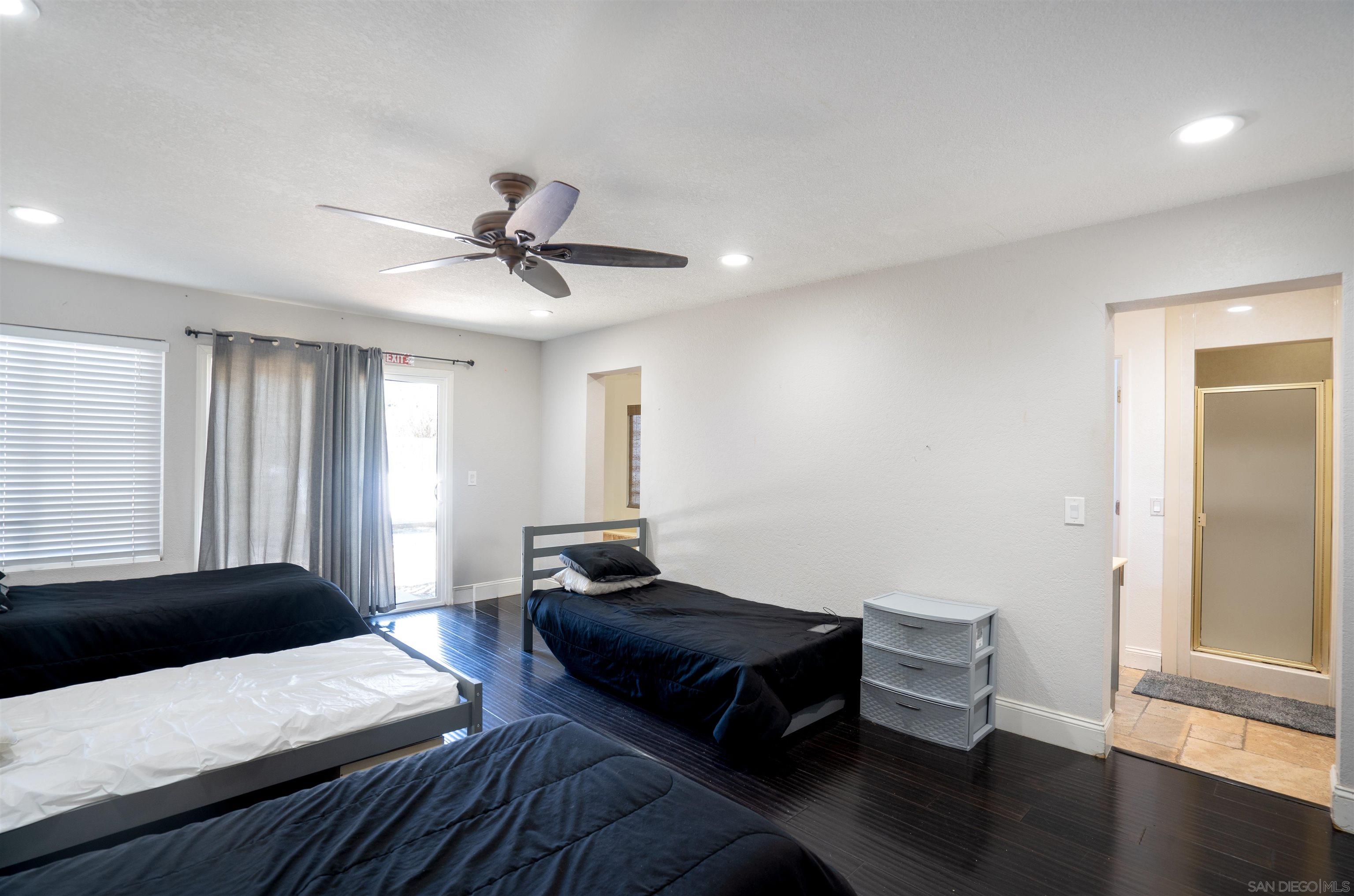 Detail Gallery Image 11 of 35 For 1116  Circle Dr, Escondido,  CA 92025 - 4 Beds | 3 Baths