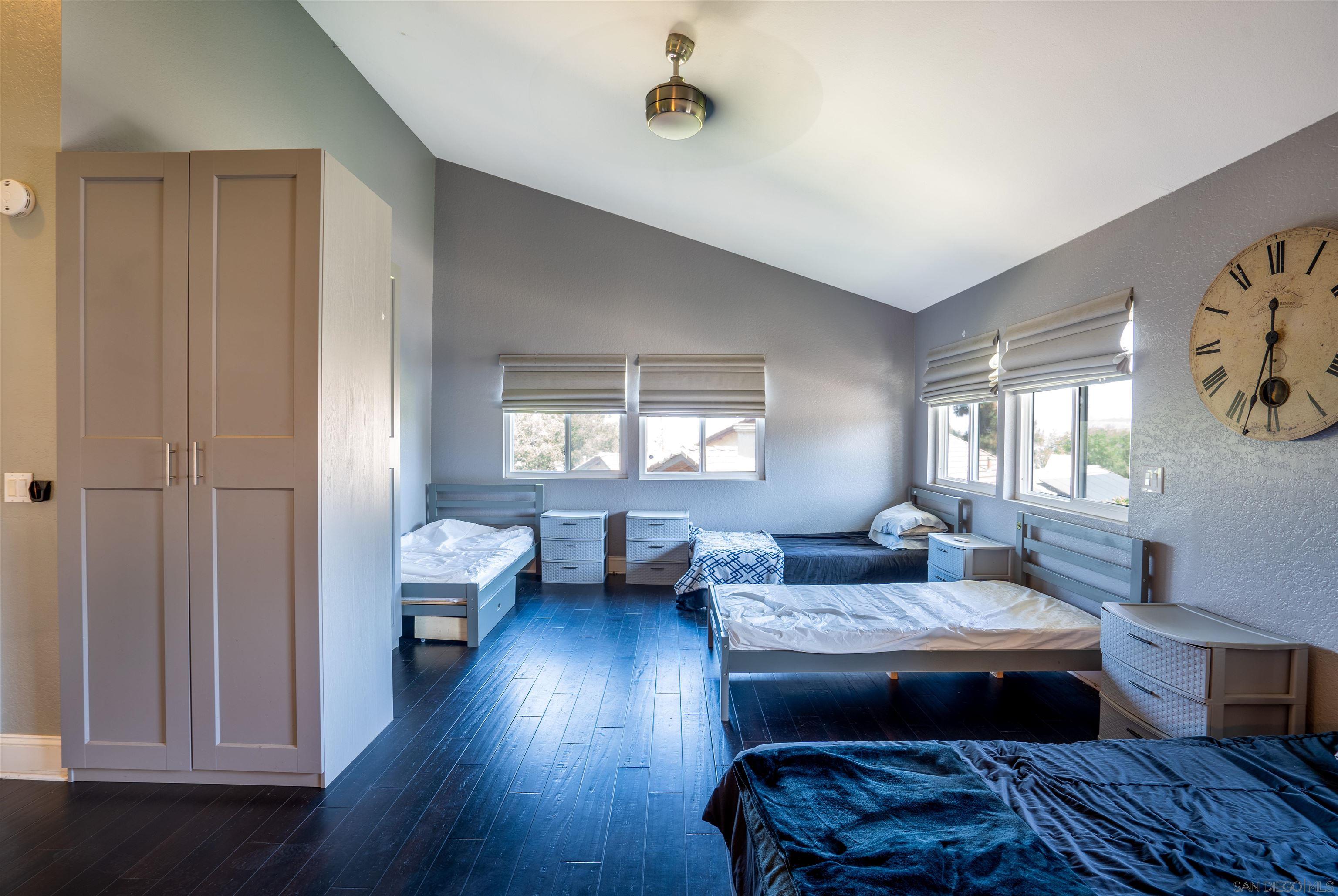 Detail Gallery Image 17 of 35 For 1116  Circle Dr, Escondido,  CA 92025 - 4 Beds | 3 Baths