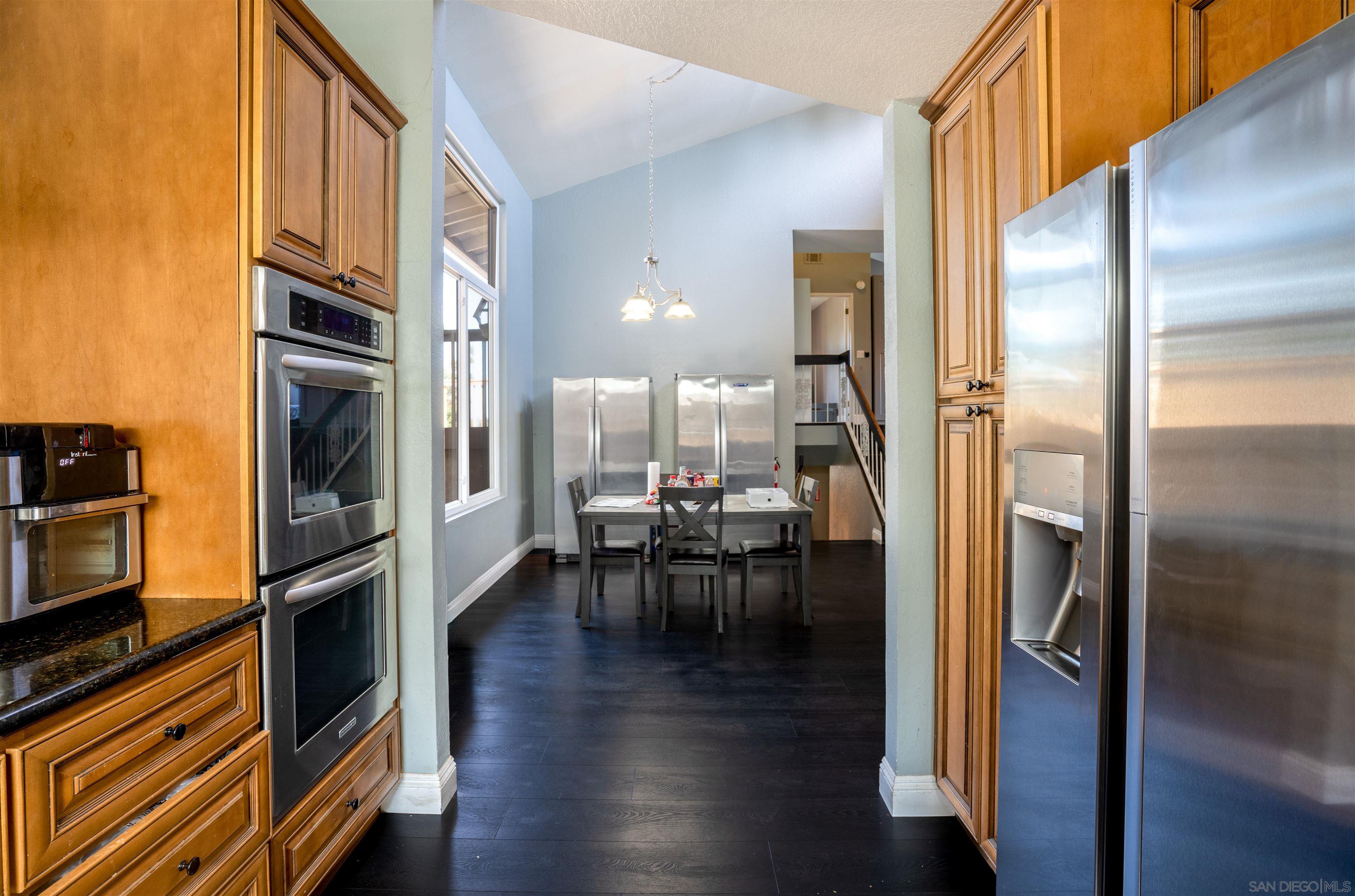 Detail Gallery Image 5 of 35 For 1116  Circle Dr, Escondido,  CA 92025 - 4 Beds | 3 Baths