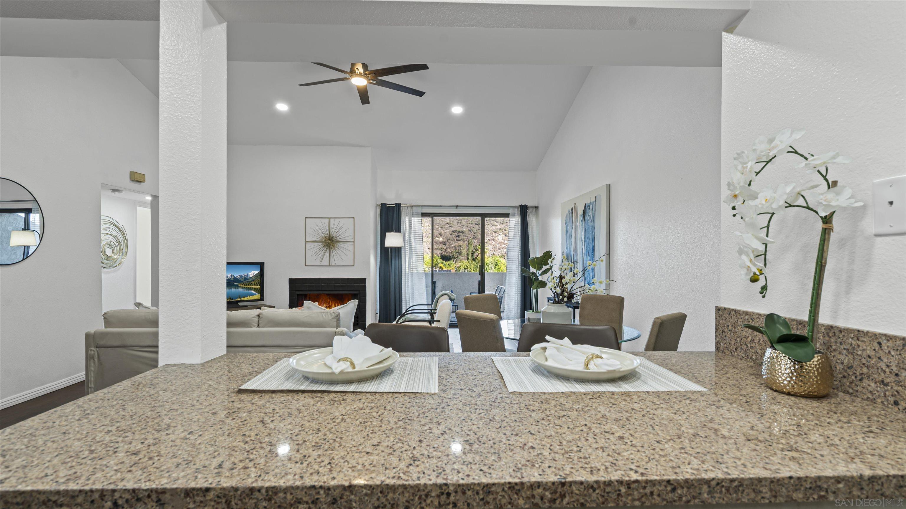 Detail Gallery Image 9 of 30 For 3633  Avocado Village Ct  # 140,  La Mesa,  CA 91941 - 2 Beds | 1 Baths