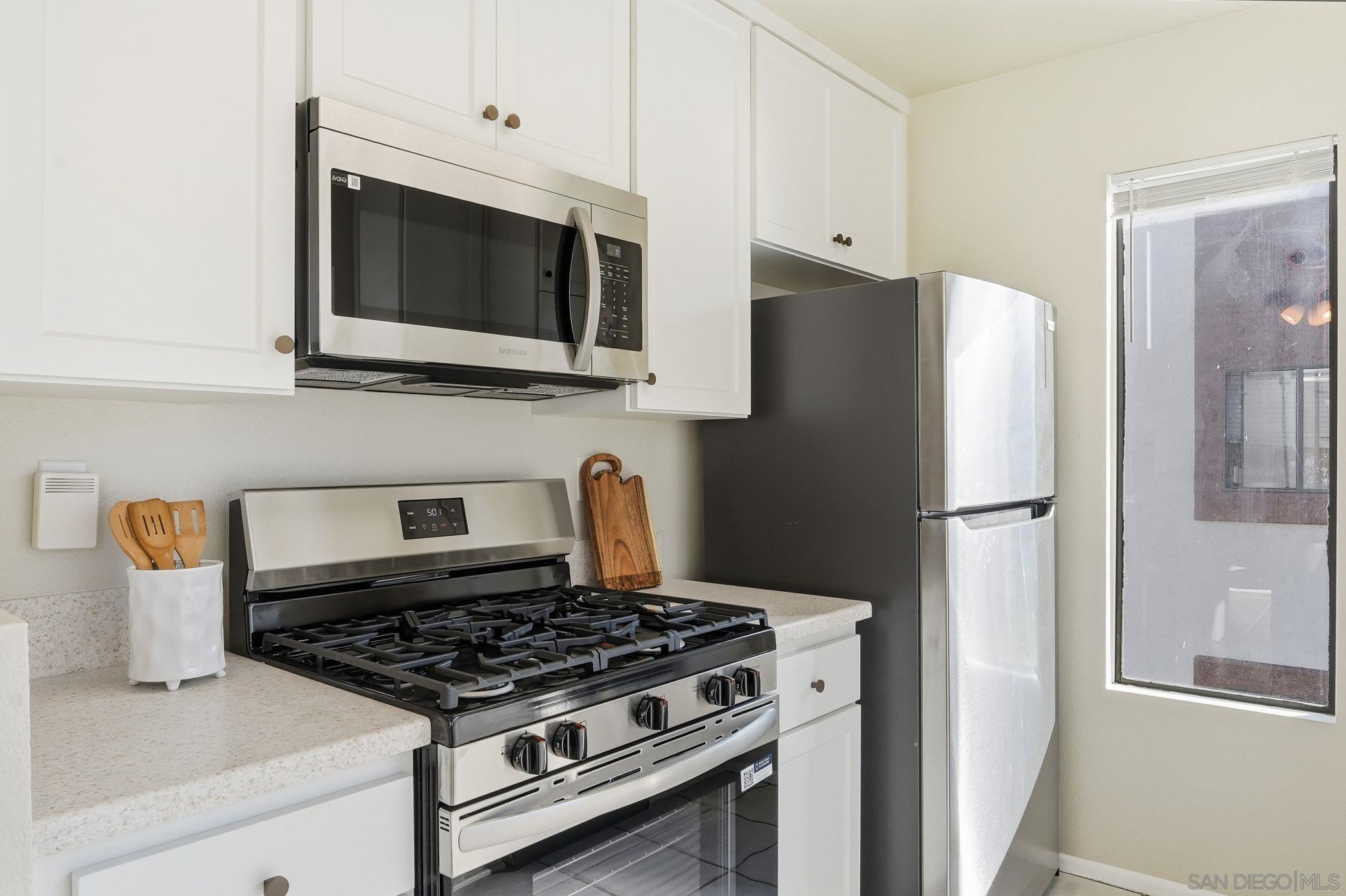Detail Gallery Image 10 of 38 For 8485  Westmore Rd  Apt 40,  San Diego,  CA 92126 - 2 Beds | 2 Baths