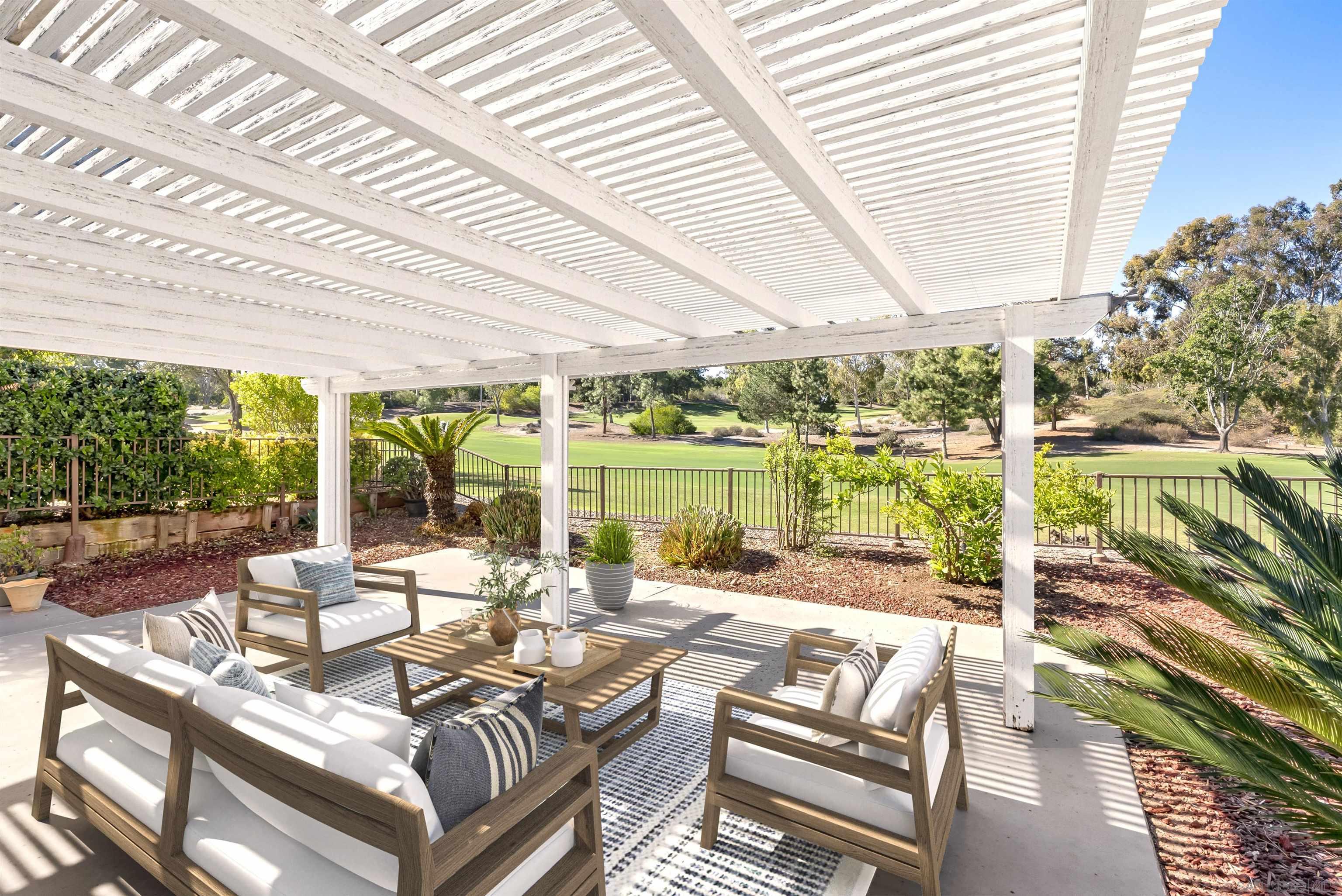 Detail Gallery Image 2 of 14 For 15928  Caminito Aire Puro, San Diego,  CA 92128 - 2 Beds | 2 Baths