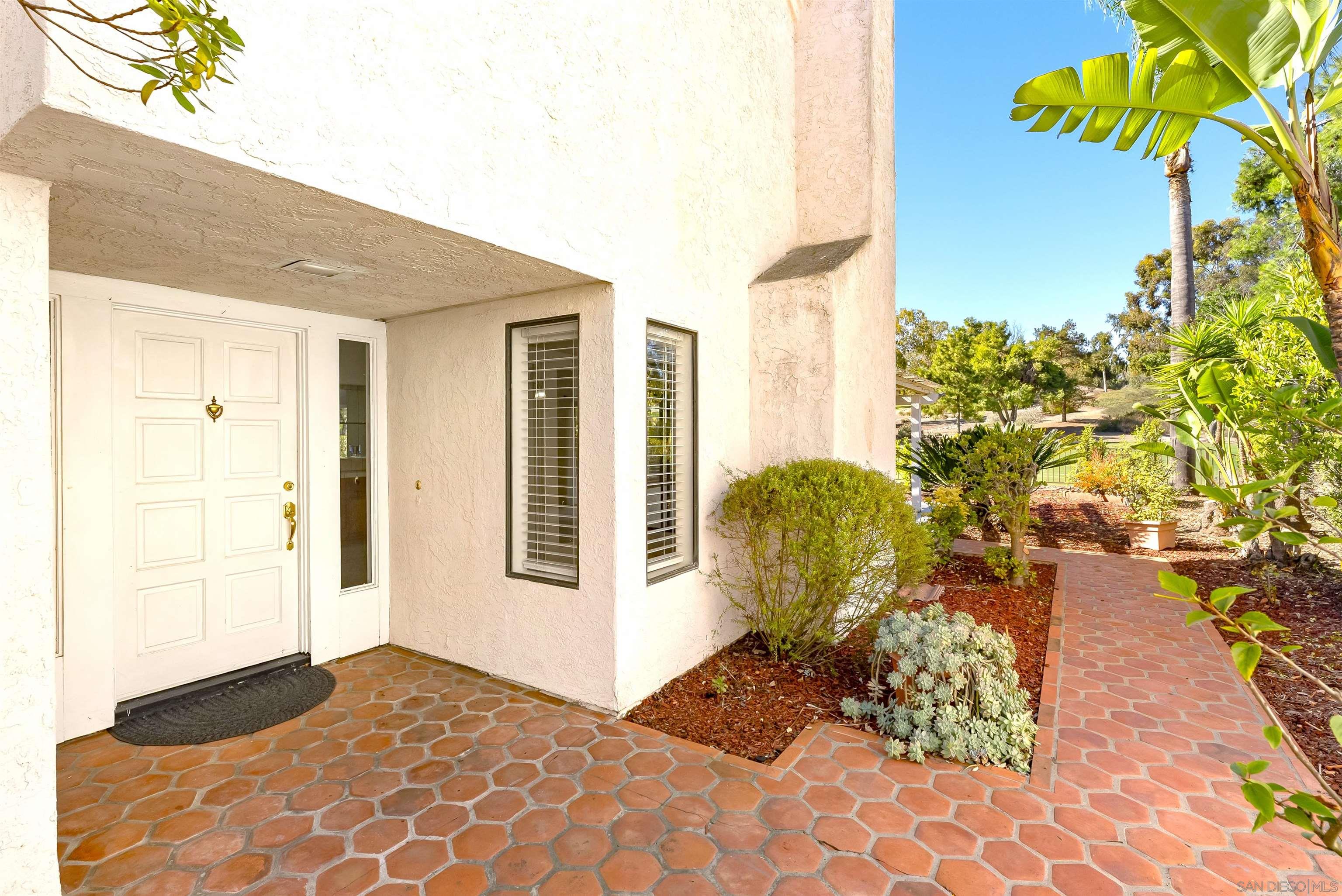 Detail Gallery Image 4 of 14 For 15928  Caminito Aire Puro, San Diego,  CA 92128 - 2 Beds | 2 Baths