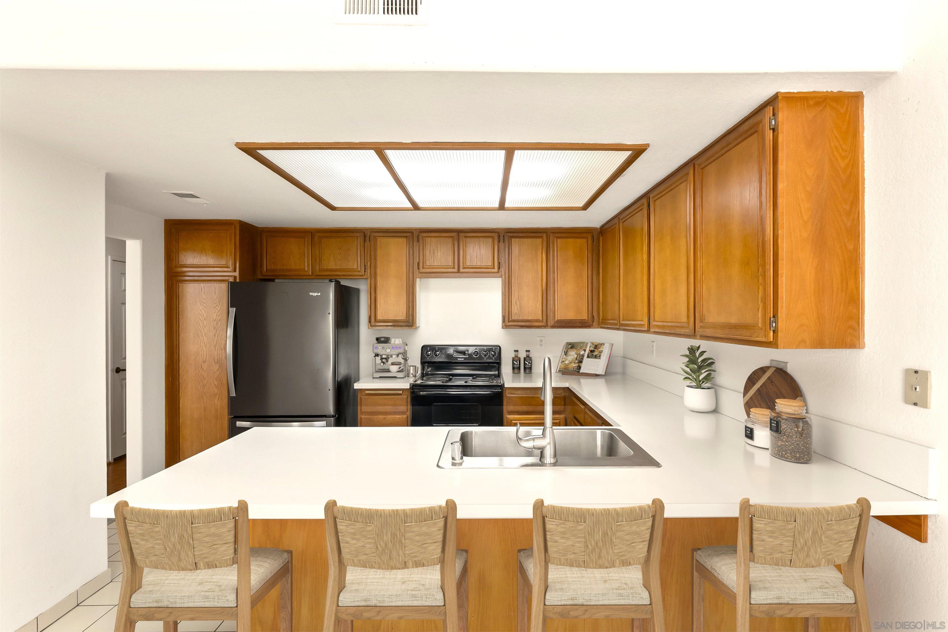 Detail Gallery Image 7 of 14 For 15928  Caminito Aire Puro, San Diego,  CA 92128 - 2 Beds | 2 Baths