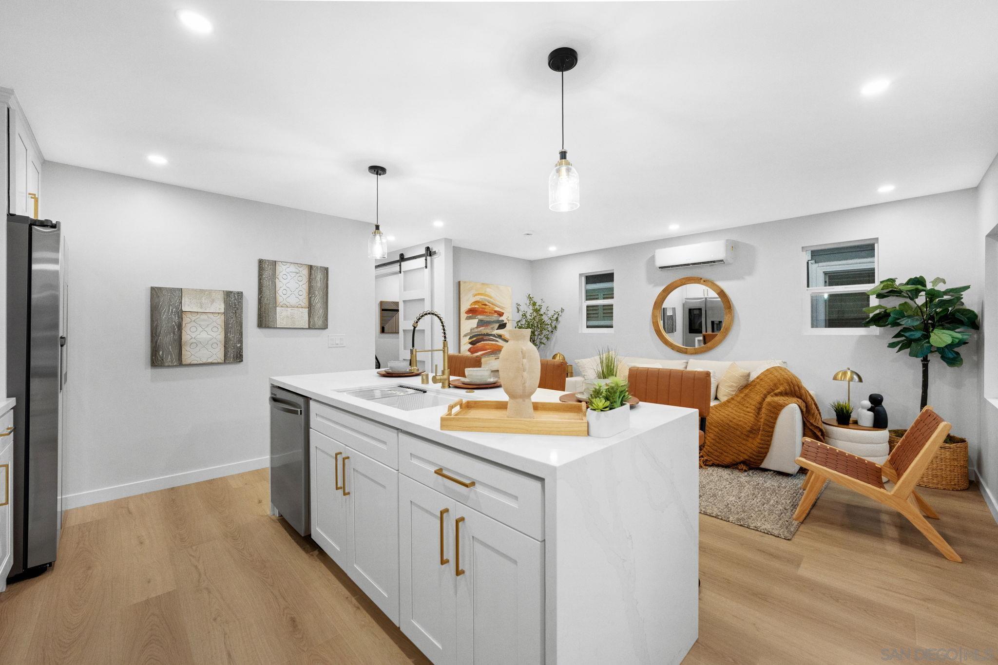 Detail Gallery Image 5 of 25 For 3728  Cherokee Ave, San Diego,  CA 92104 - 4 Beds | 2 Baths