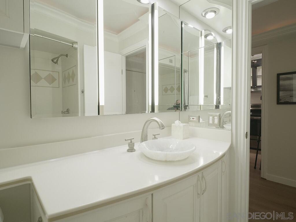 Detail Gallery Image 31 of 62 For 1720  Avenida Del Mundo  #1601,  Coronado,  CA 92118 - 0 Beds | 1 Baths