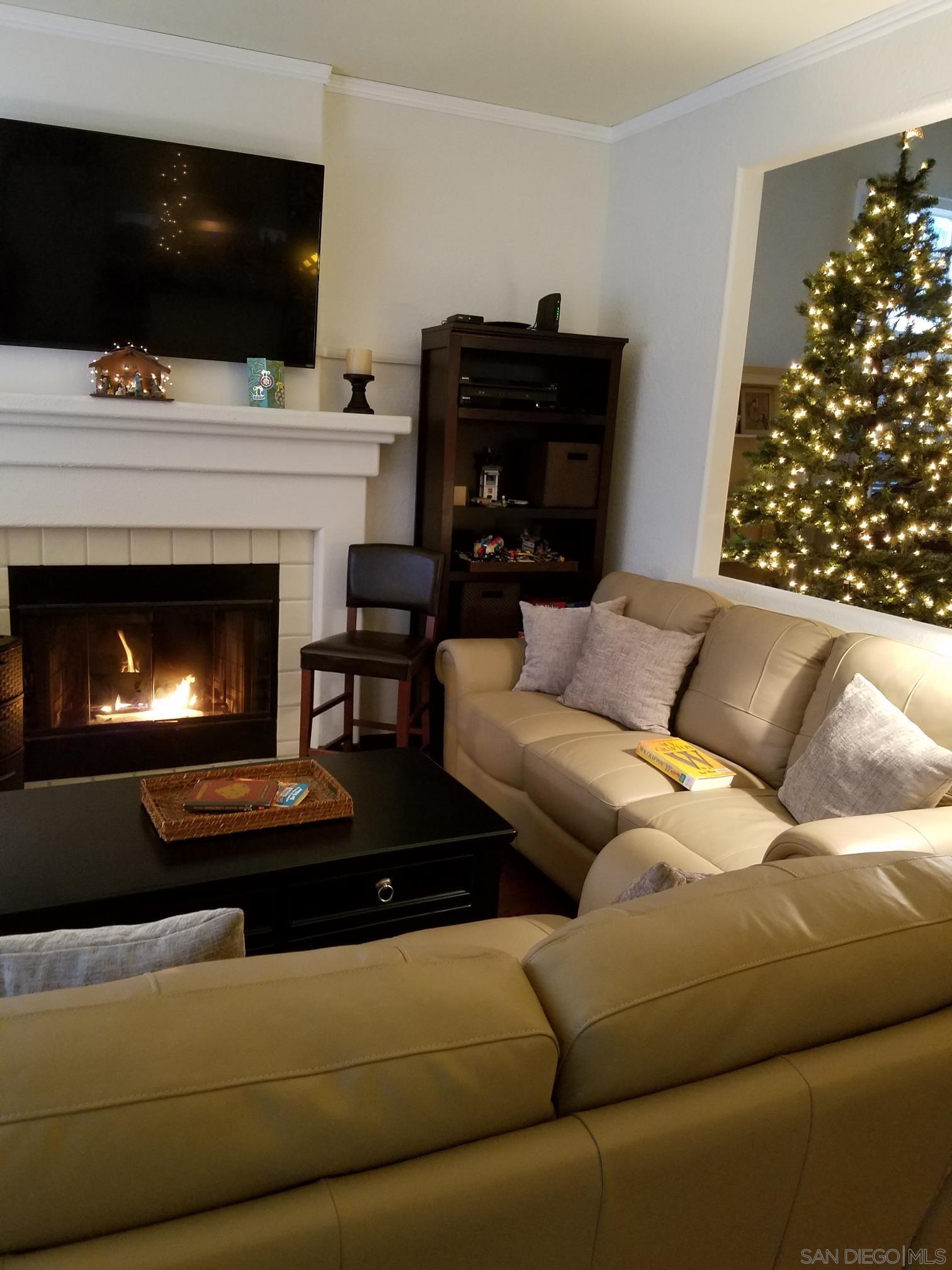 Detail Gallery Image 4 of 9 For 4740  via Escala, Oceanside,  CA 92056 - 4 Beds | 2/1 Baths