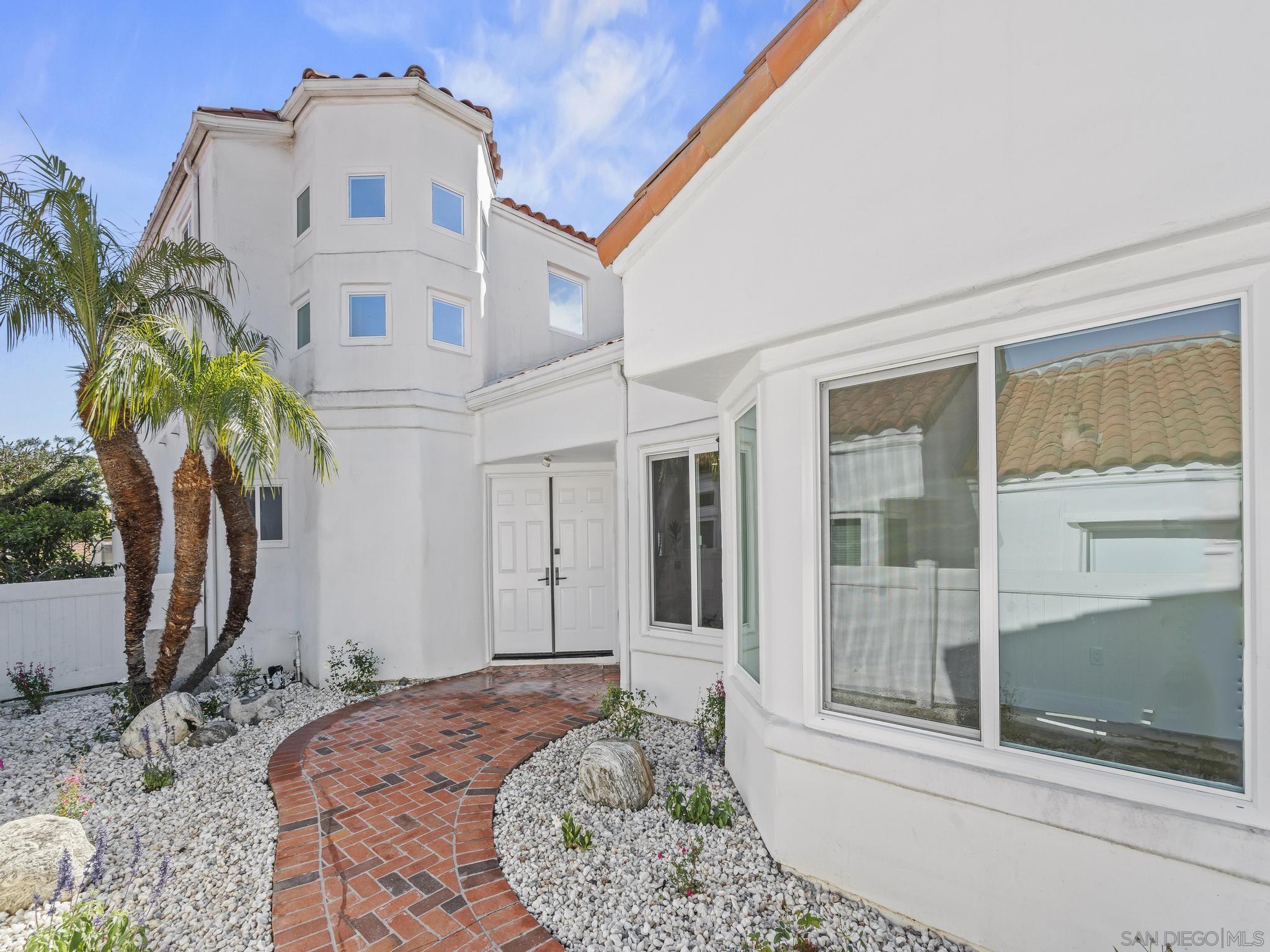 Front Image Thumbnail for SD250043606