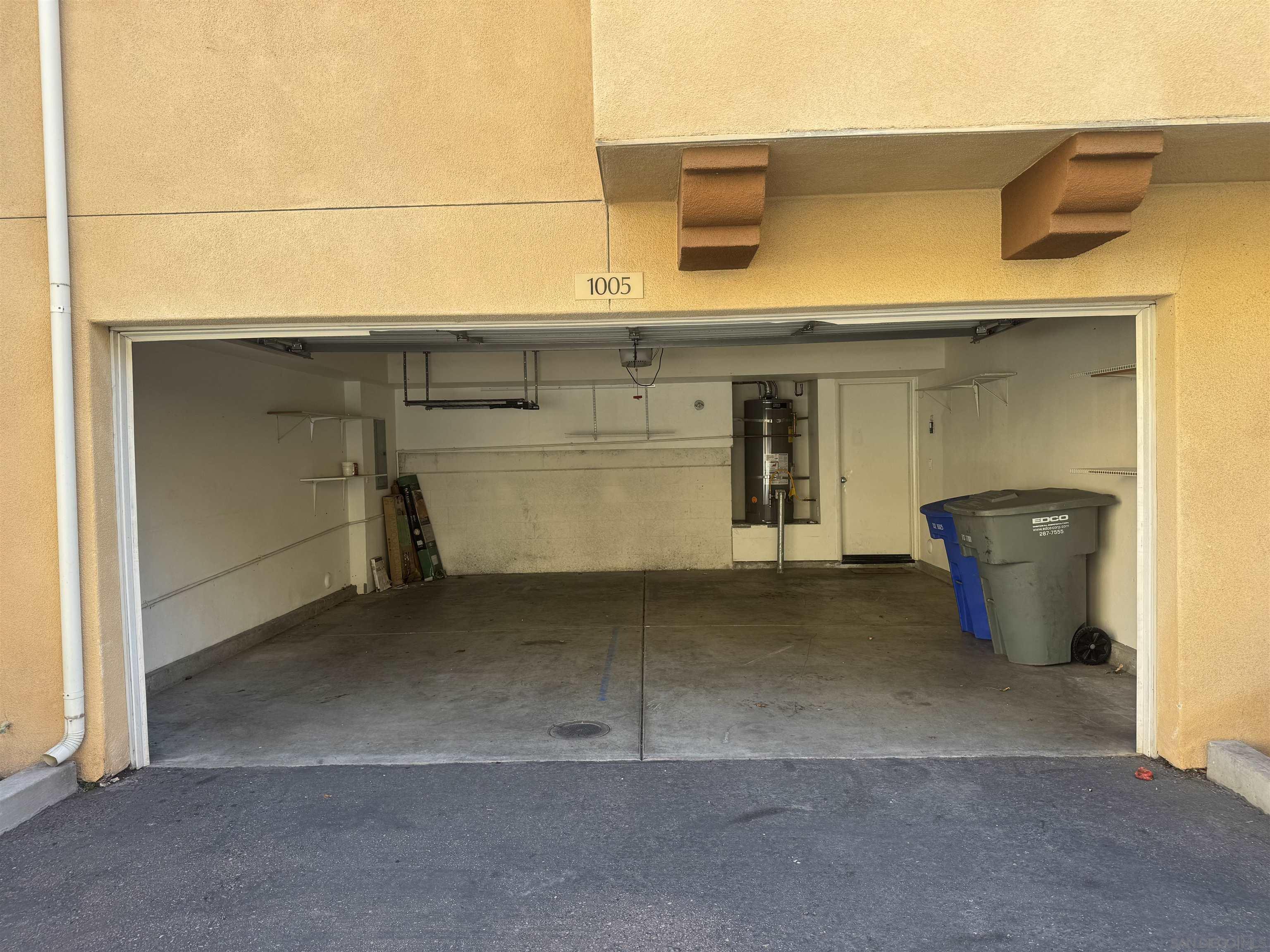 Detail Gallery Image 24 of 33 For 1005  L Avenue, National City,  CA 91950 - 3 Beds | 2/1 Baths