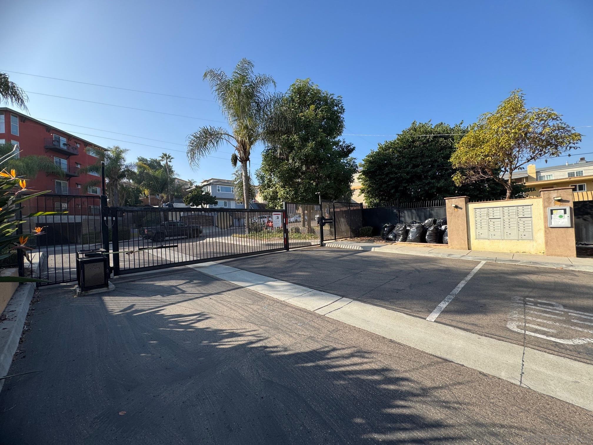 Detail Gallery Image 29 of 33 For 1005  L Avenue, National City,  CA 91950 - 3 Beds | 2/1 Baths