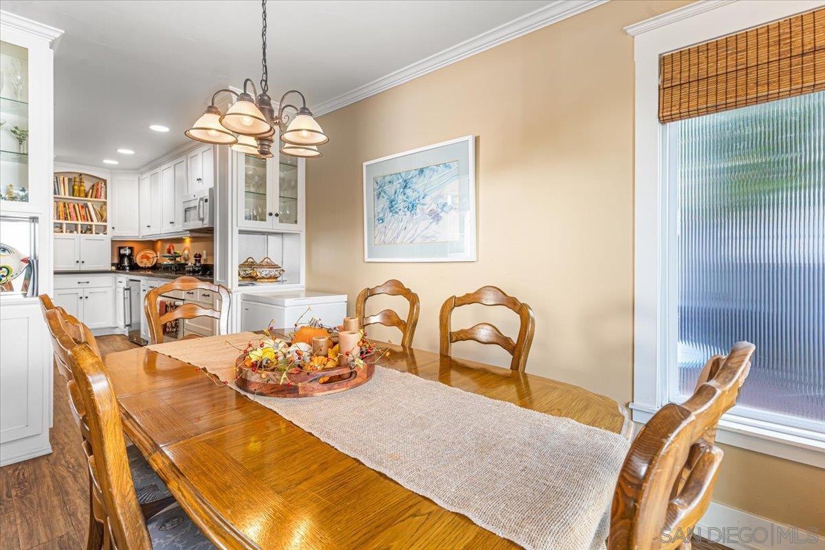 Detail Gallery Image 11 of 41 For 1064  Isabella Ave, Coronado,  CA 92118 - 3 Beds | 2/1 Baths