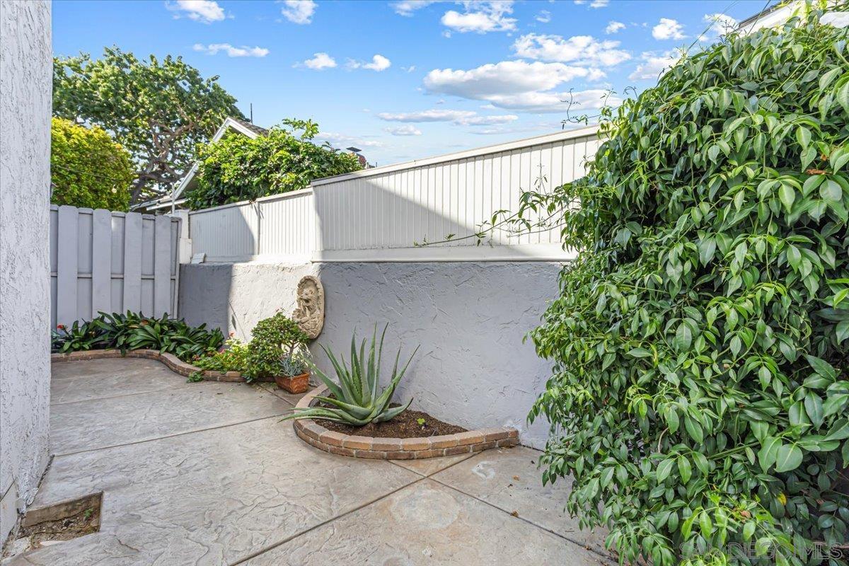 Detail Gallery Image 31 of 41 For 1064  Isabella Ave, Coronado,  CA 92118 - 3 Beds | 2/1 Baths