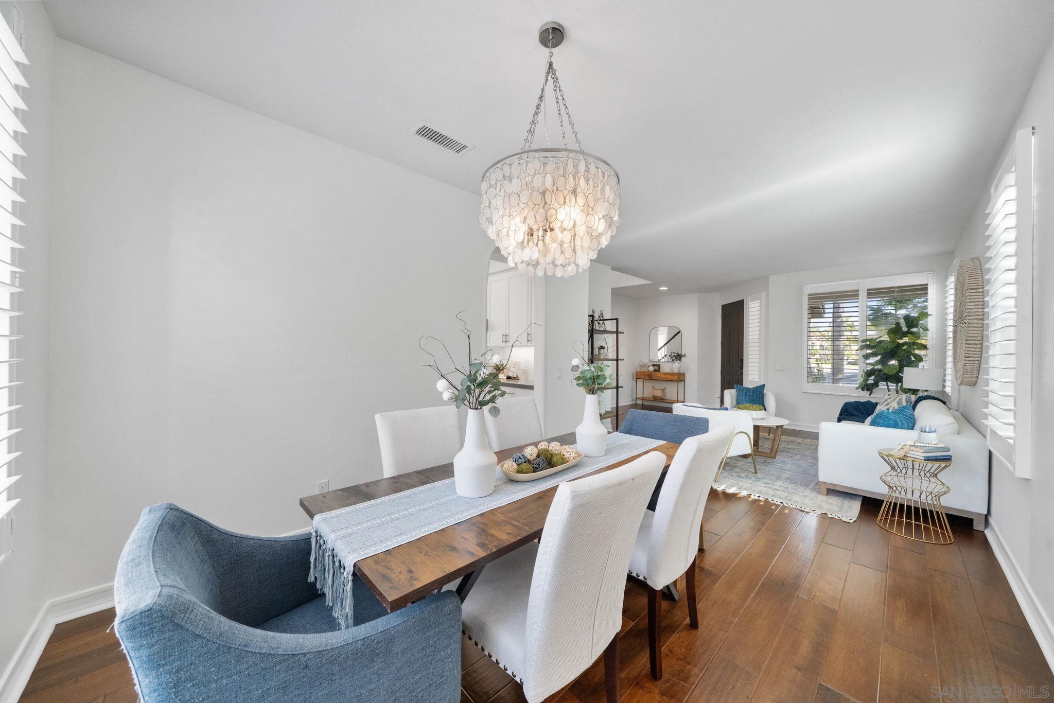 Detail Gallery Image 18 of 75 For 2364  Summerwind Pl, Carlsbad,  CA 92008 - 5 Beds | 3 Baths