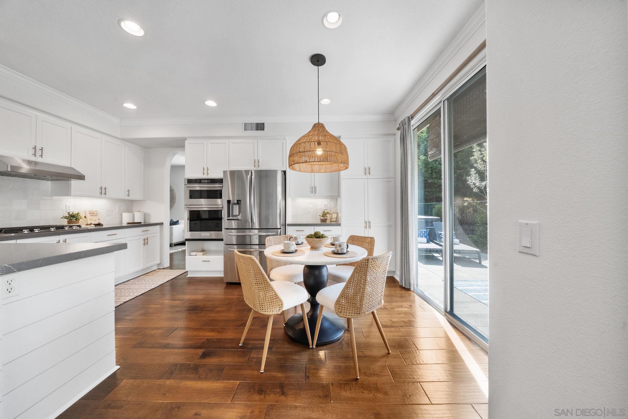 Detail Gallery Image 25 of 75 For 2364  Summerwind Pl, Carlsbad,  CA 92008 - 5 Beds | 3 Baths