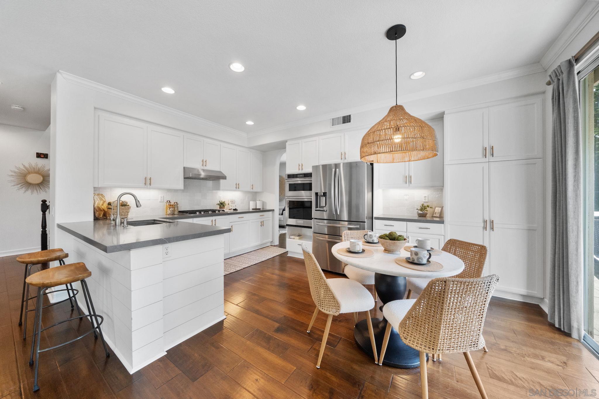 Detail Gallery Image 26 of 75 For 2364  Summerwind Pl, Carlsbad,  CA 92008 - 5 Beds | 3 Baths