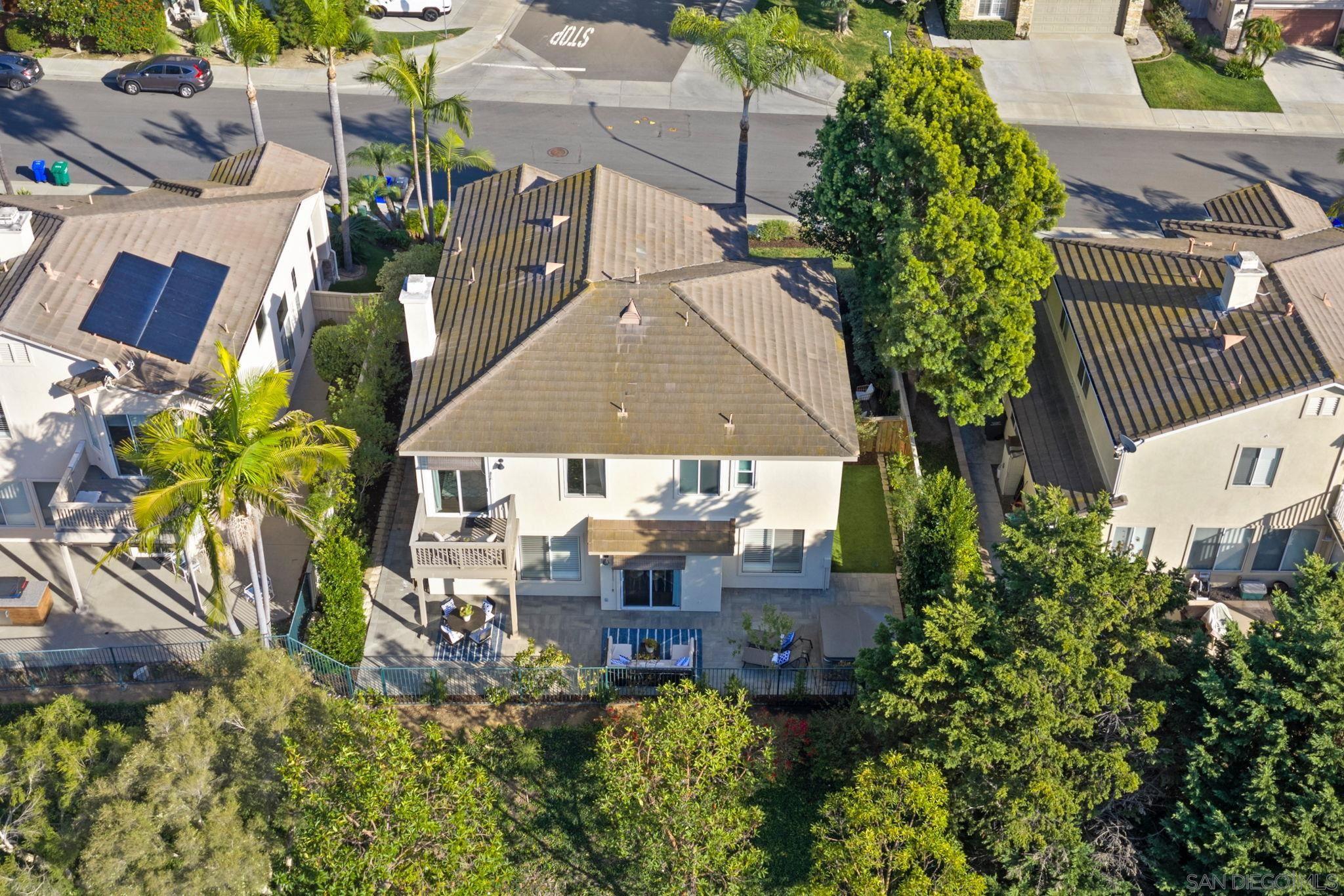 Detail Gallery Image 5 of 75 For 2364  Summerwind Pl, Carlsbad,  CA 92008 - 5 Beds | 3 Baths