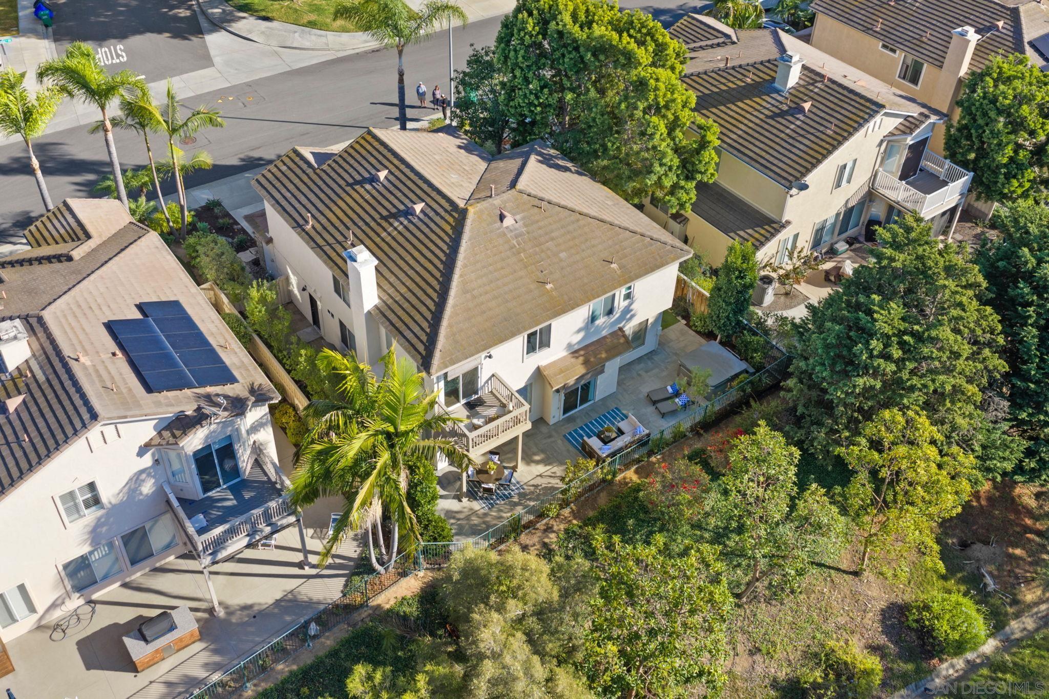 Detail Gallery Image 6 of 75 For 2364  Summerwind Pl, Carlsbad,  CA 92008 - 5 Beds | 3 Baths