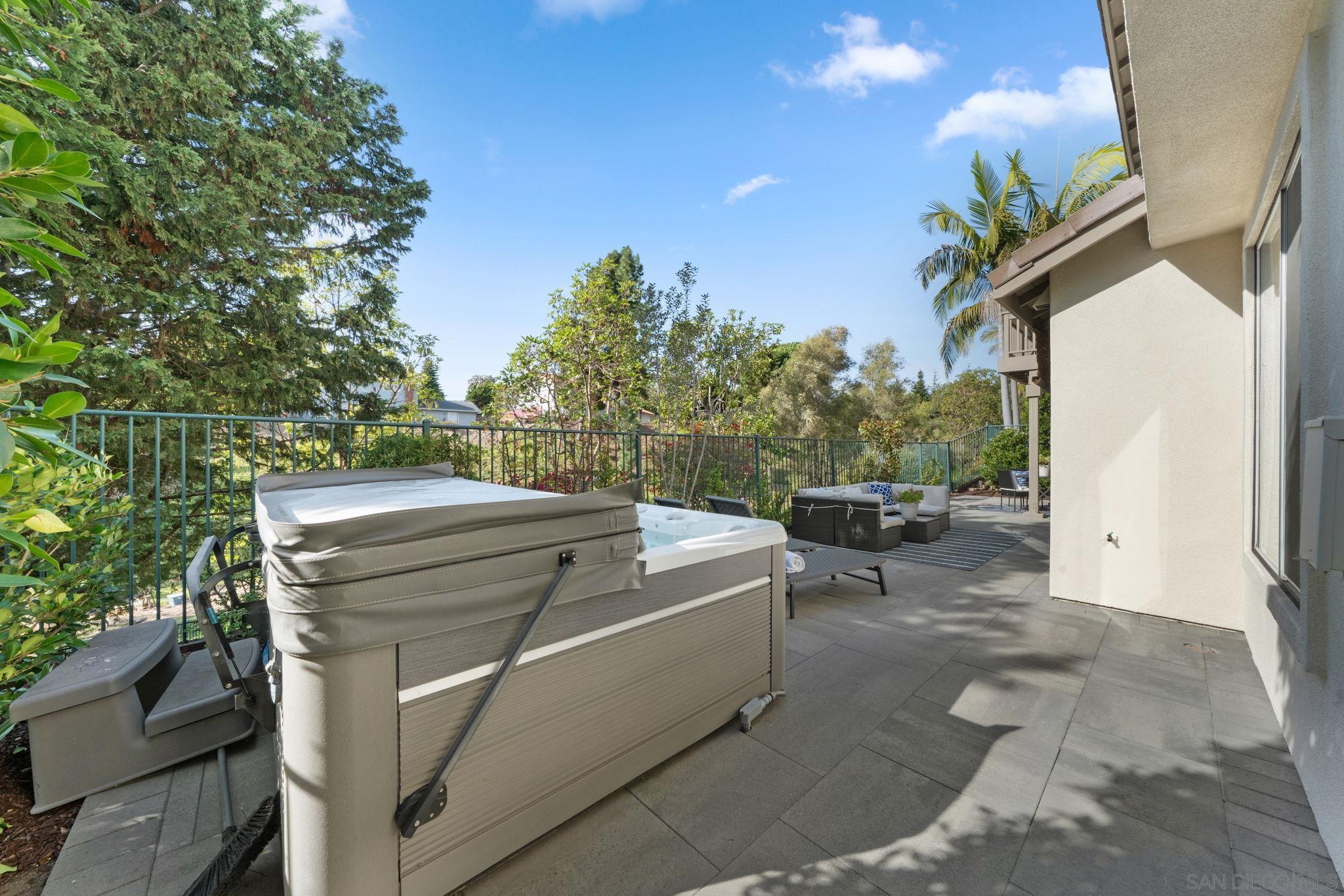 Detail Gallery Image 70 of 75 For 2364  Summerwind Pl, Carlsbad,  CA 92008 - 5 Beds | 3 Baths